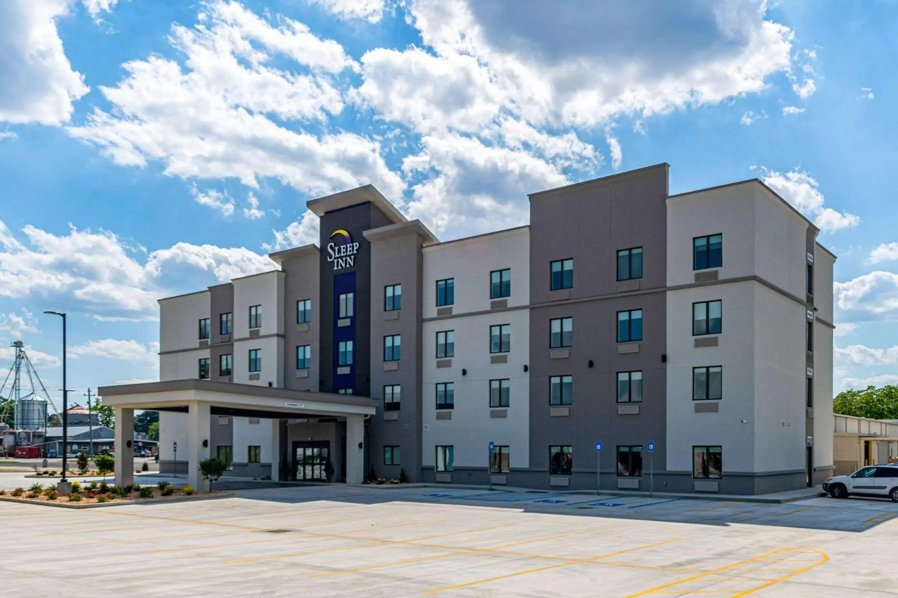 Property Building in Sleep Inn