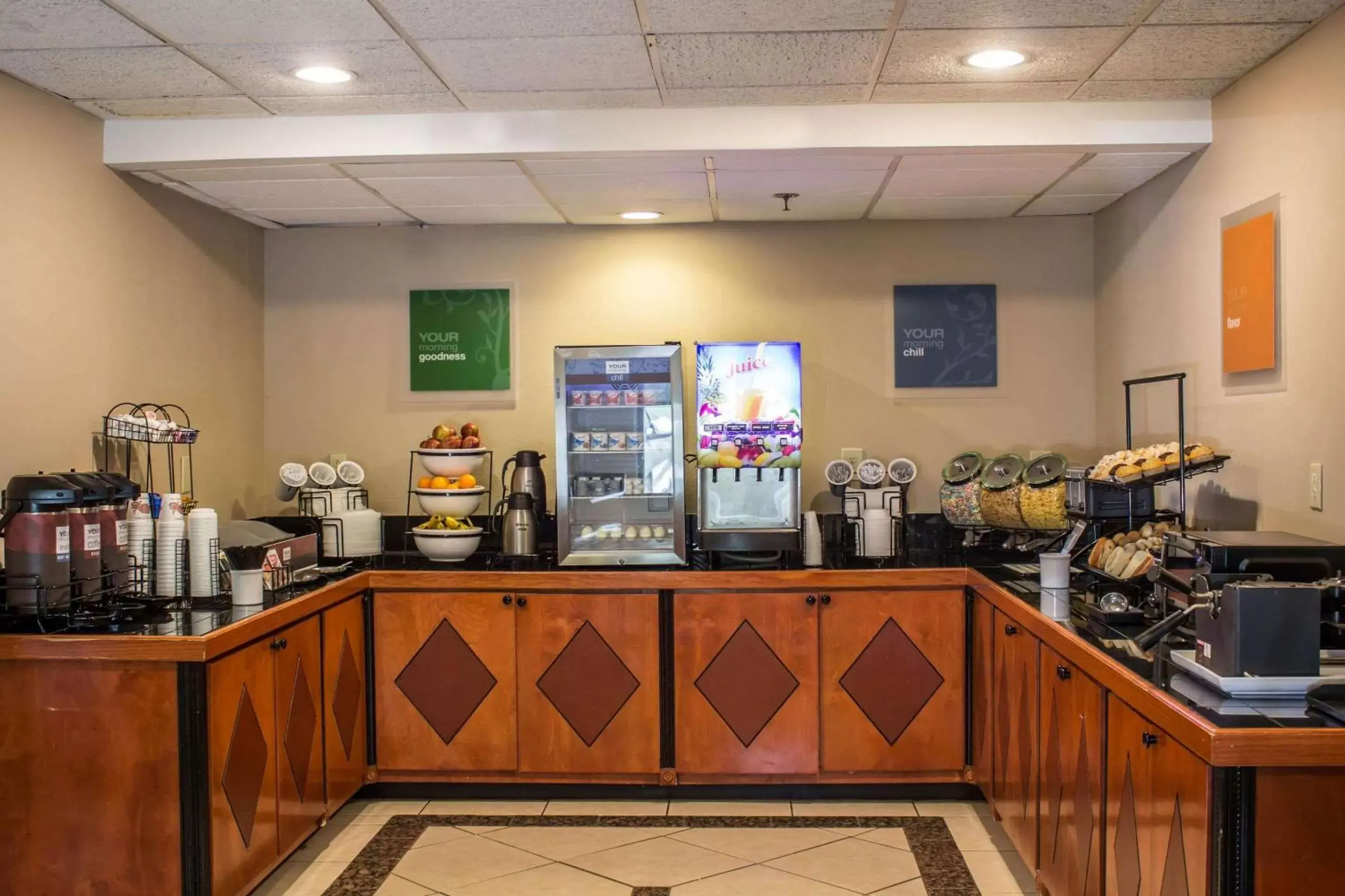 Restaurant/Places to Eat in Comfort Inn Research Triangle Park
