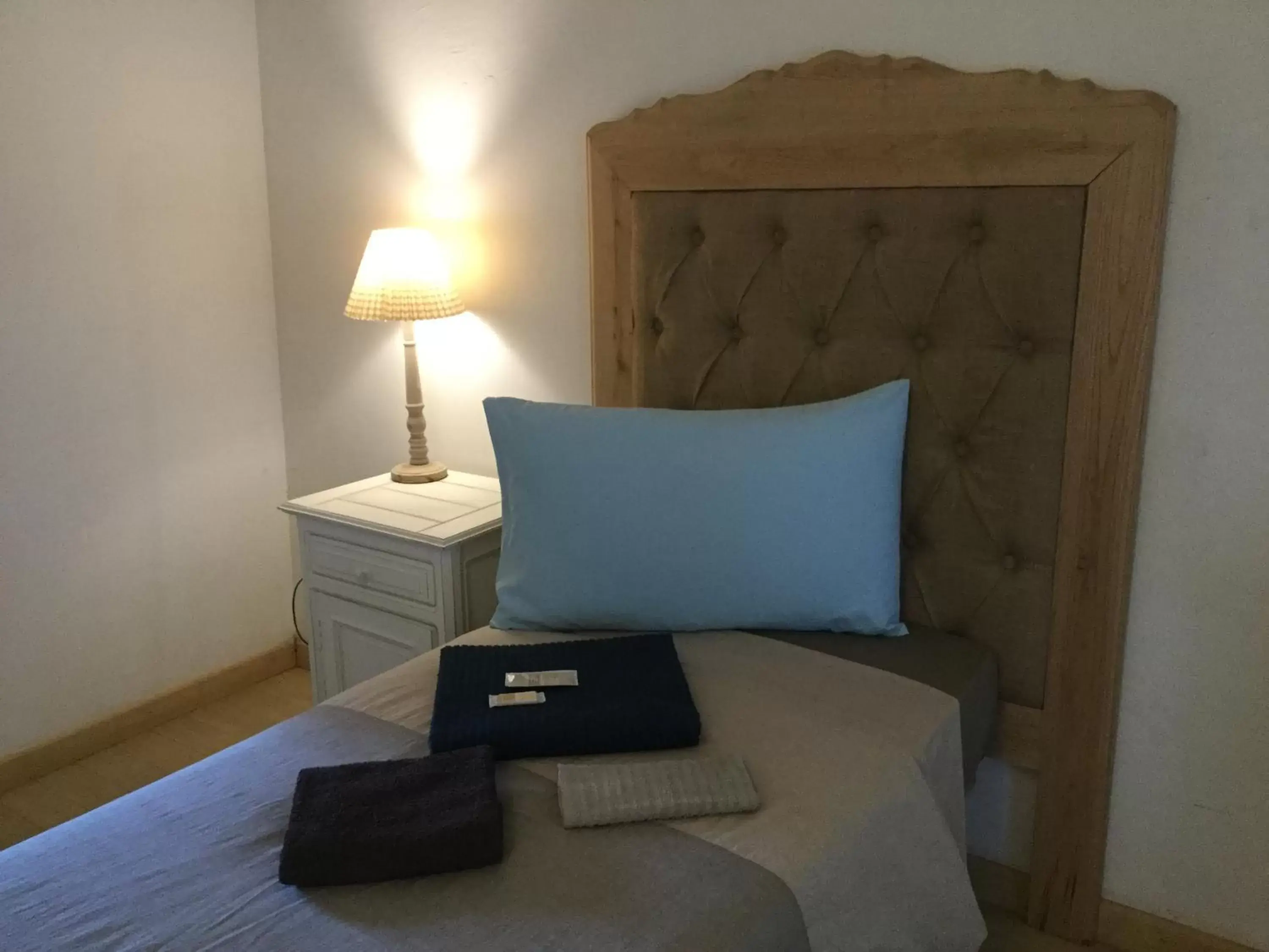 Comfort Triple Room with Shower in La Portella Comfort Triple Room with Shower in La Portella