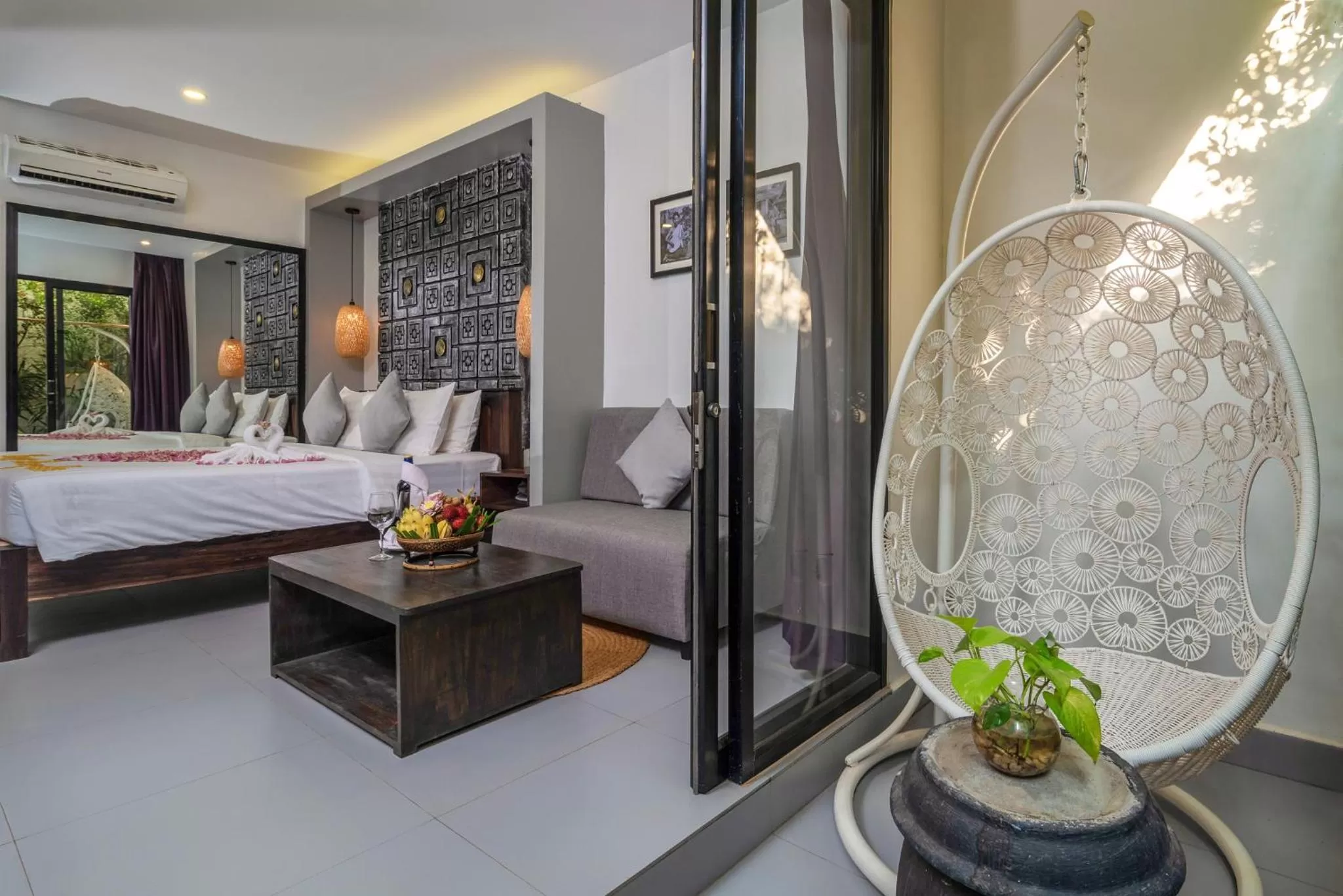 Photo of the whole room in Ladear Privilege Rooms