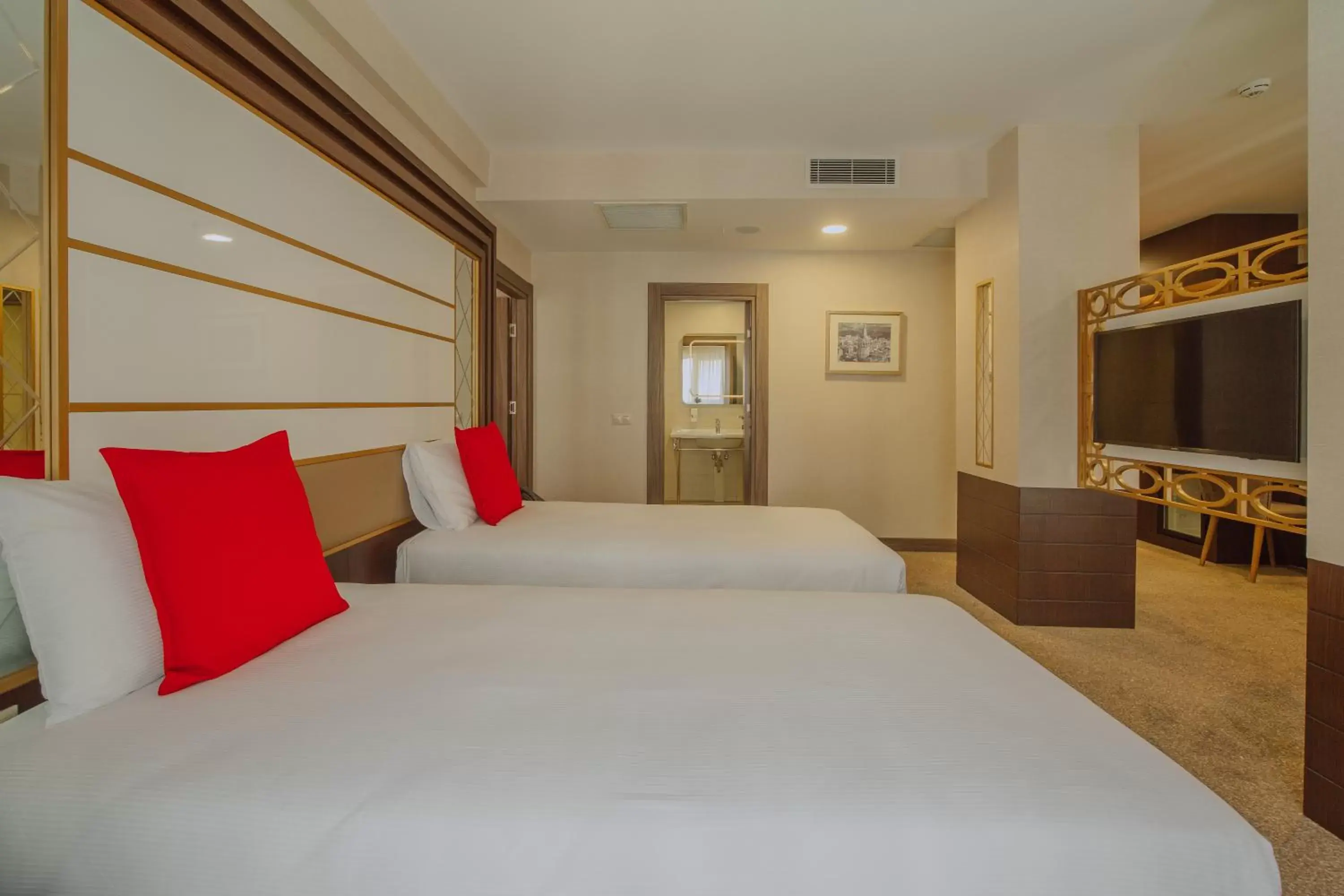 Other, Bed in ibis Styles Istanbul Bomonti