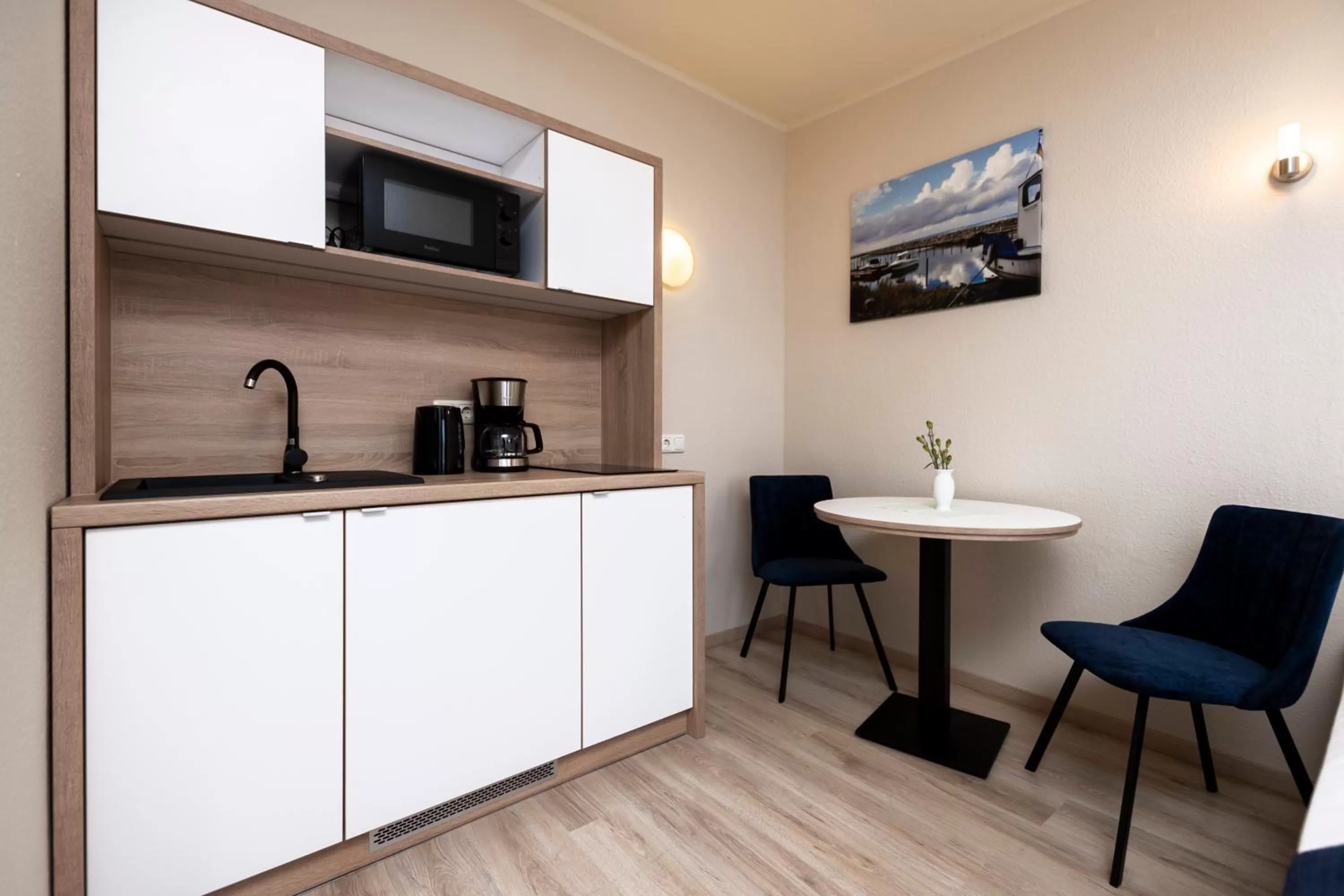 Coffee/tea facilities in Aparthotel Stralsund Studios und Apartments