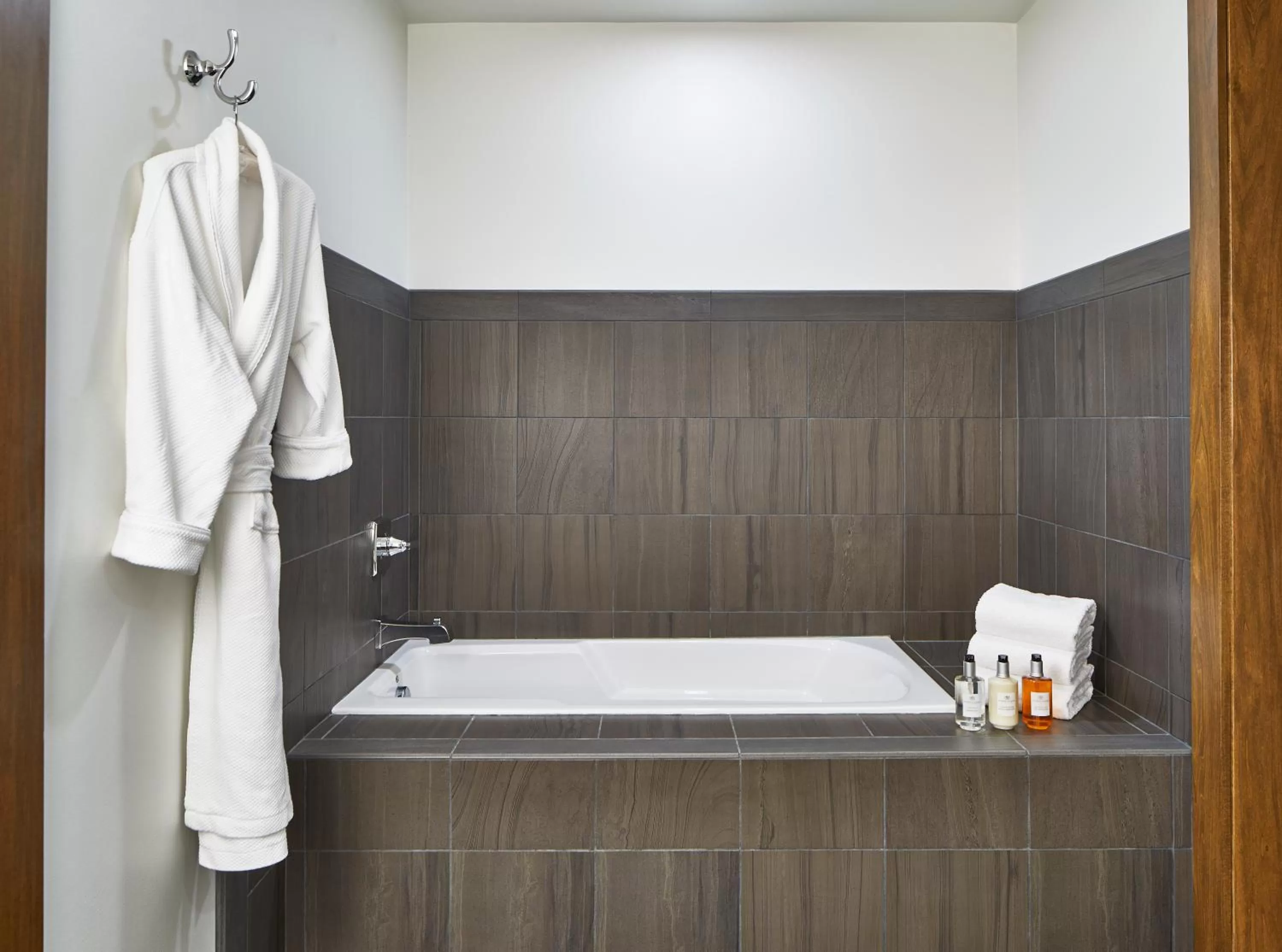 Bath in The Hotel Landing