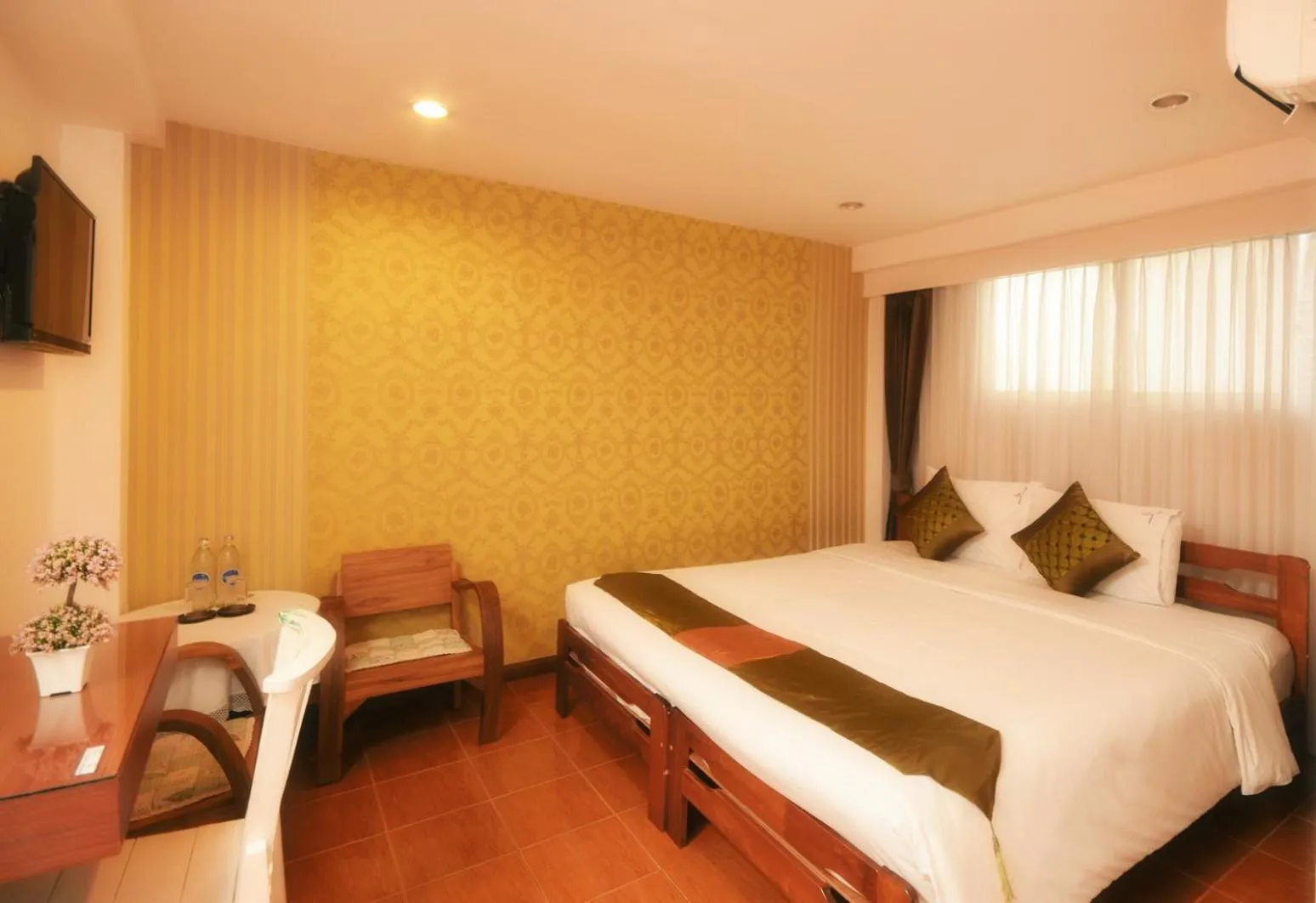 Bed in Blissotel Ratchada