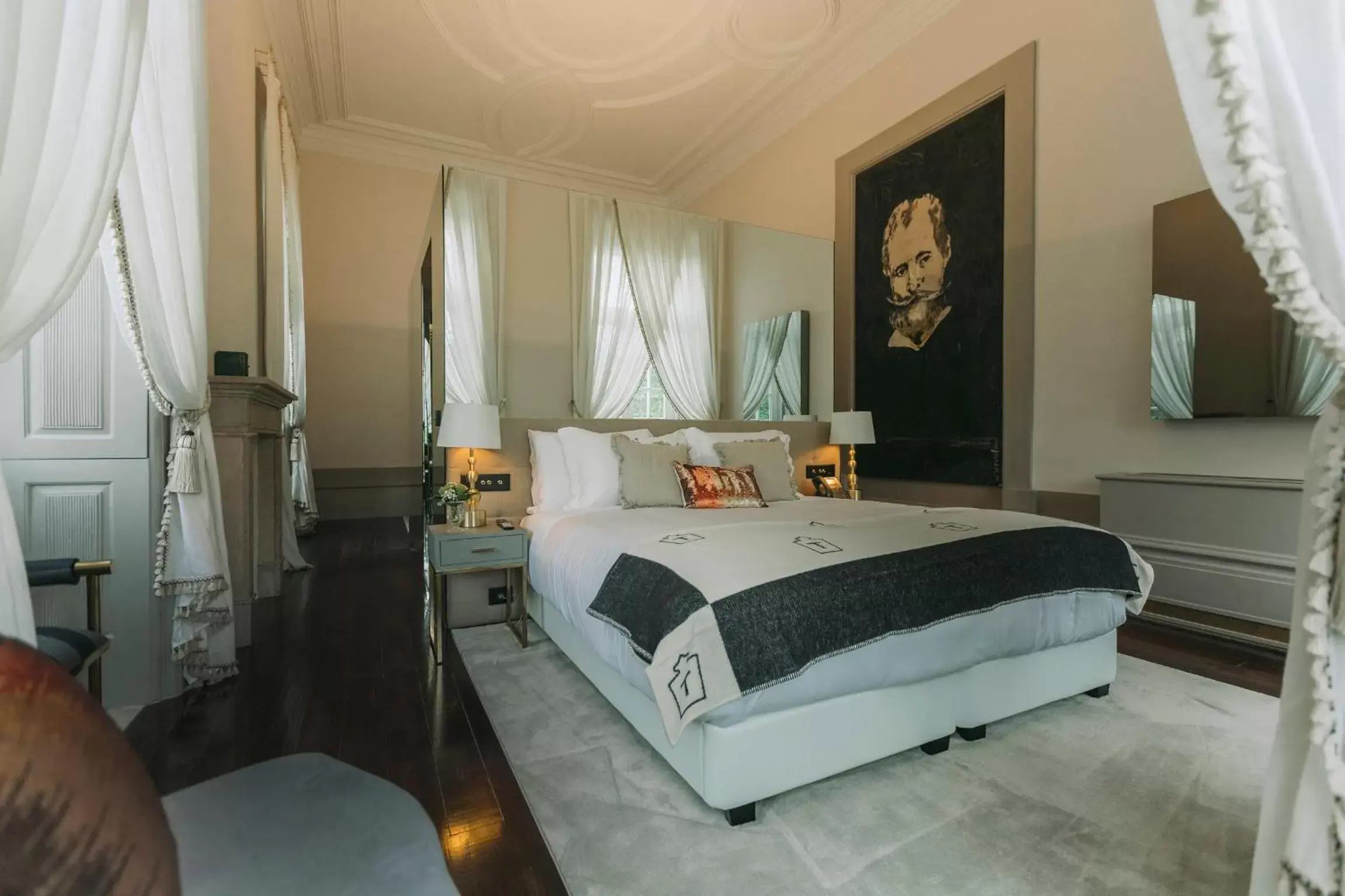 Junior Suite in Torel Palace Porto