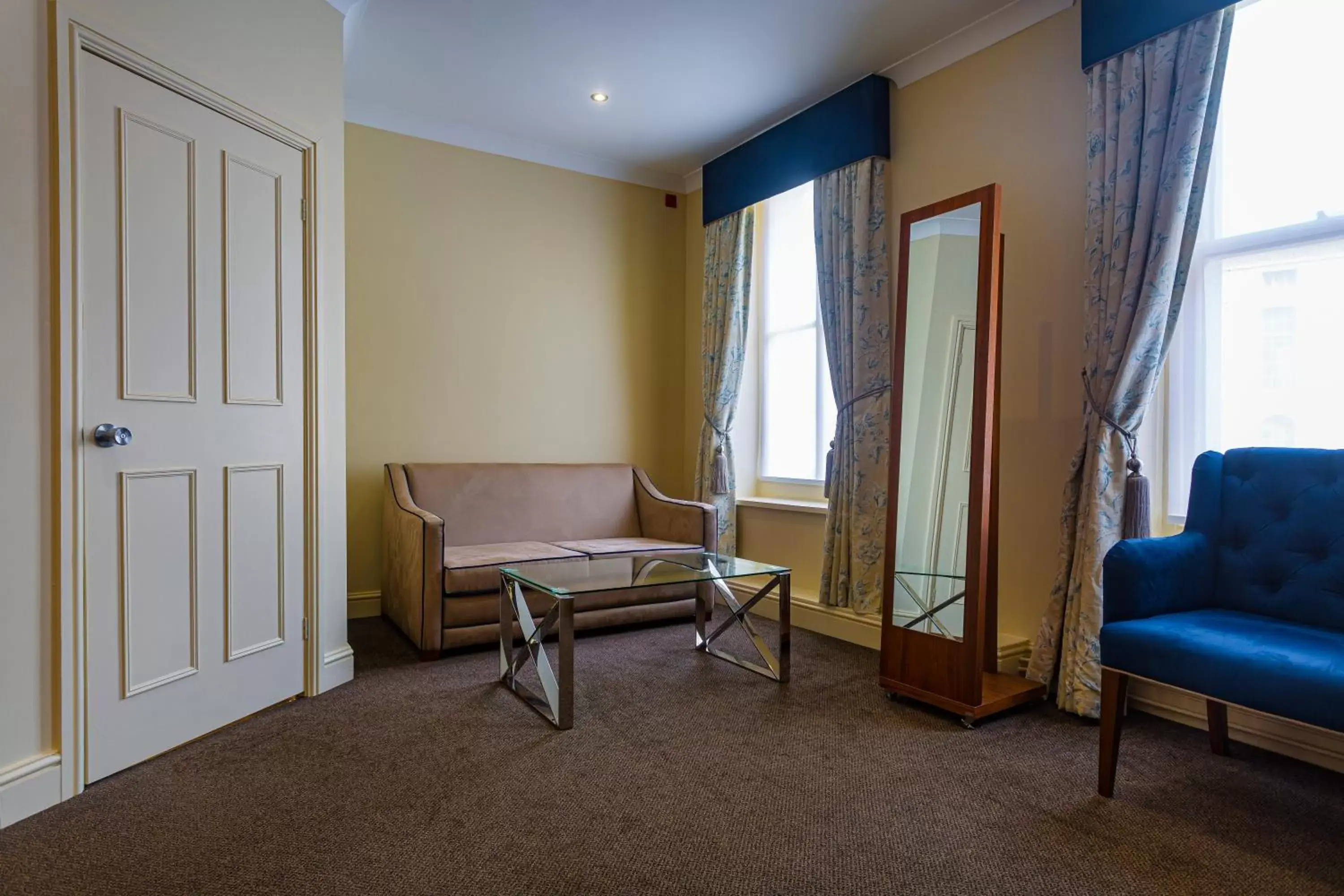 Living room, Seating Area in The White Hart Hotel, Boston, Lincolnshire