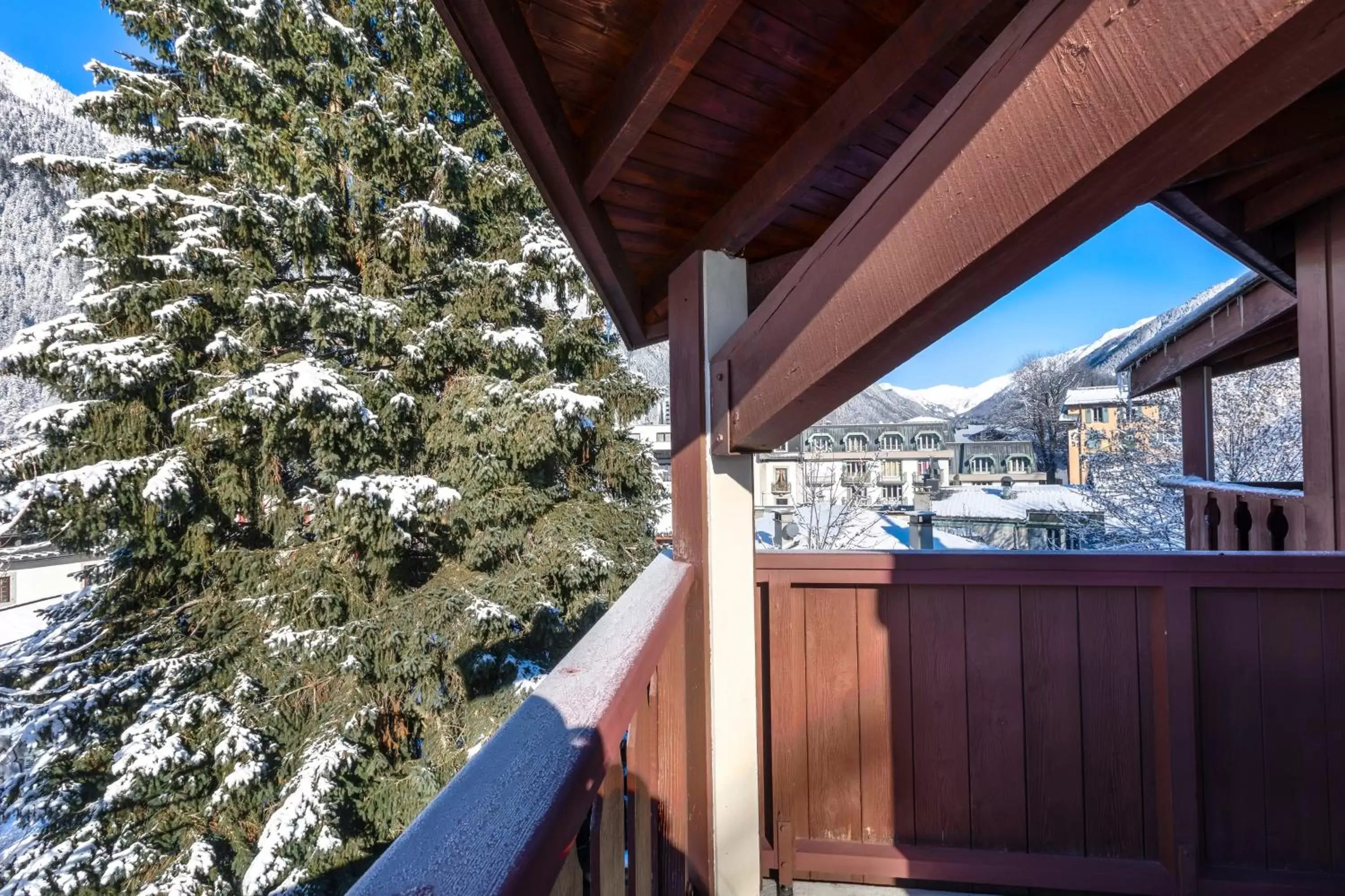 View (from property/room), Balcony/Terrace in Mercure Chamonix Centre