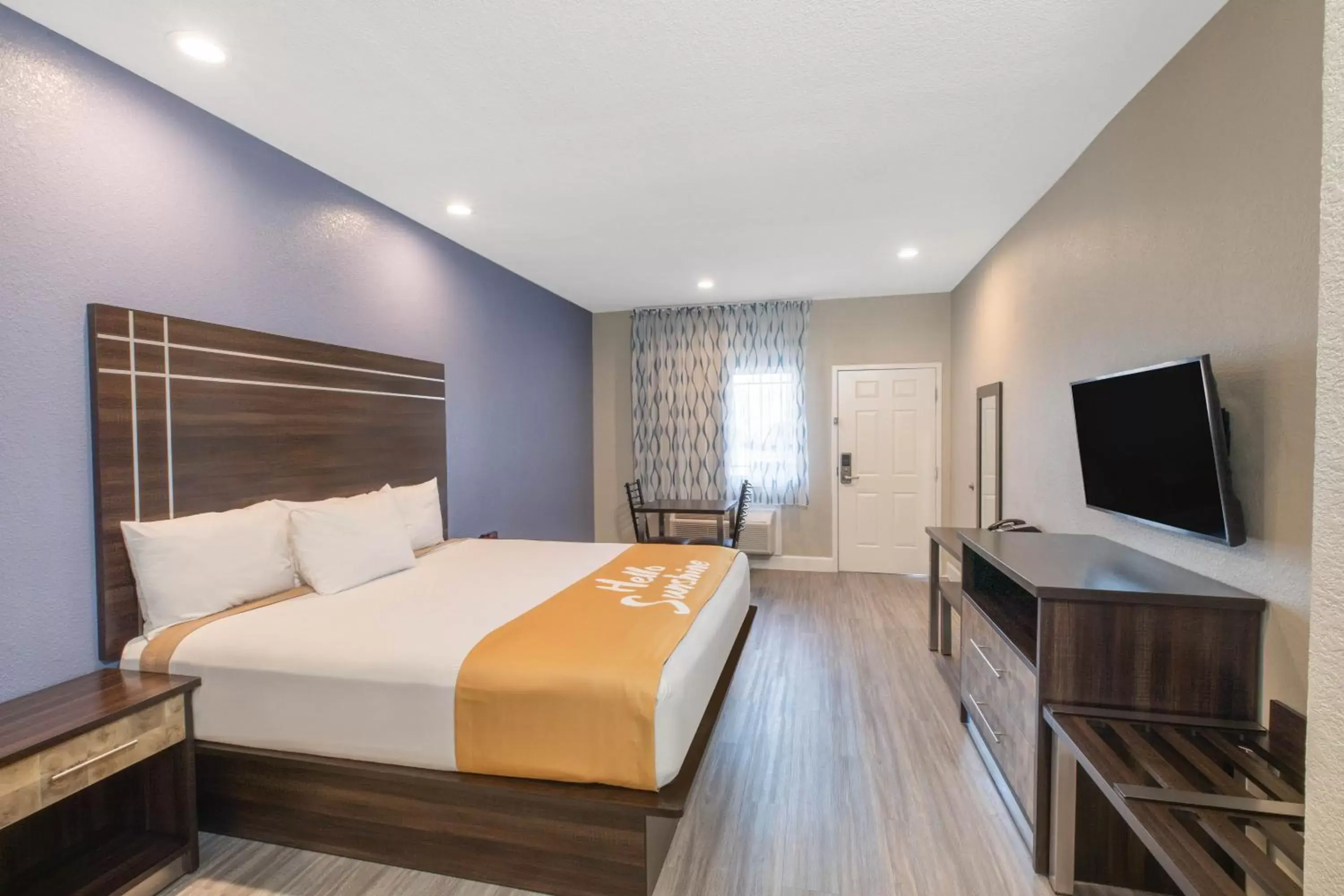 Bed in Days Inn & Suites by Wyndham La Porte