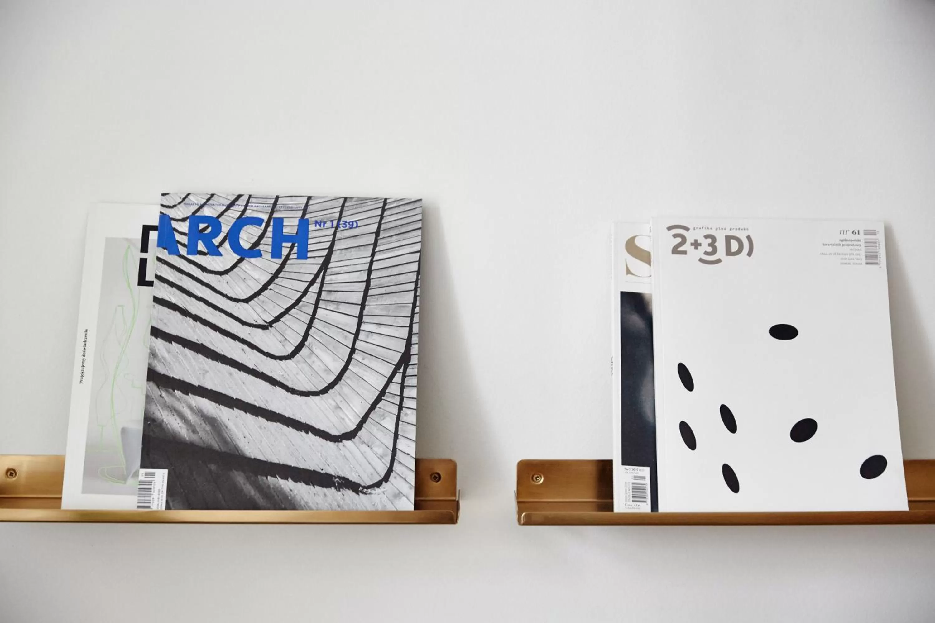 Decorative detail in FOUR STORIES APARTMENTS - Krasinskiego