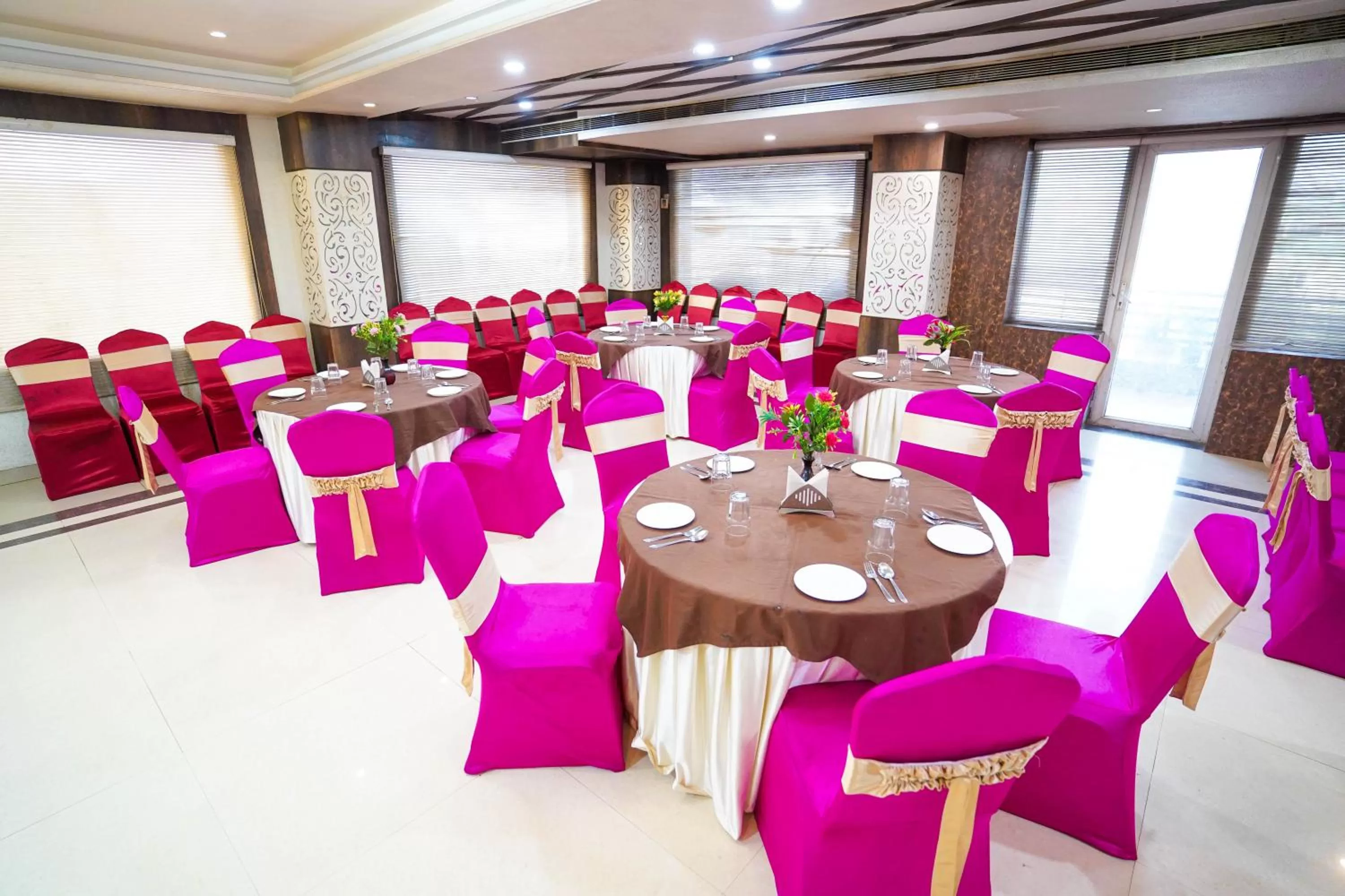 Banquet/Function facilities in Hotel Floret Inn