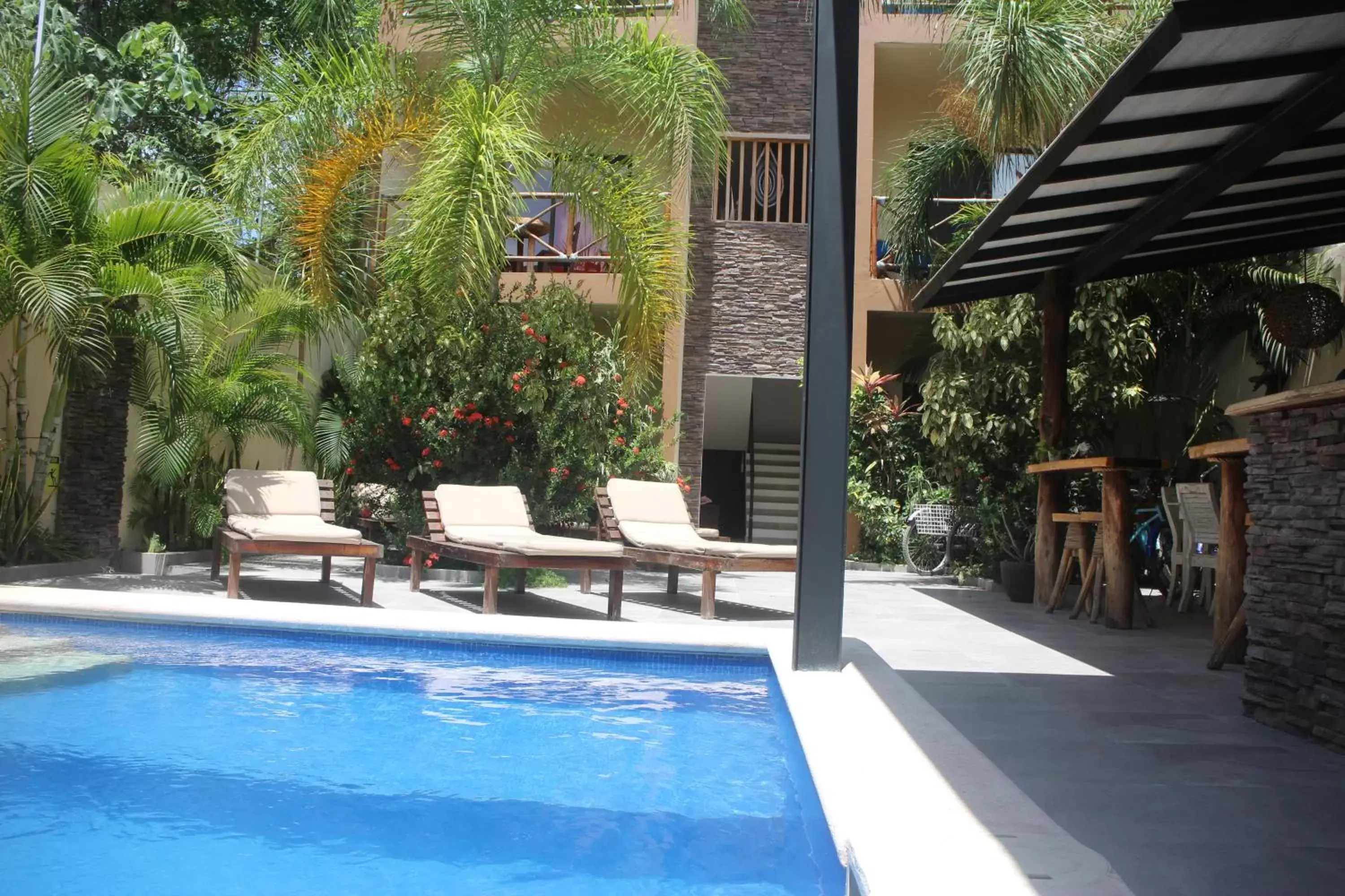 Facade/entrance, Swimming Pool in Basic Tulum