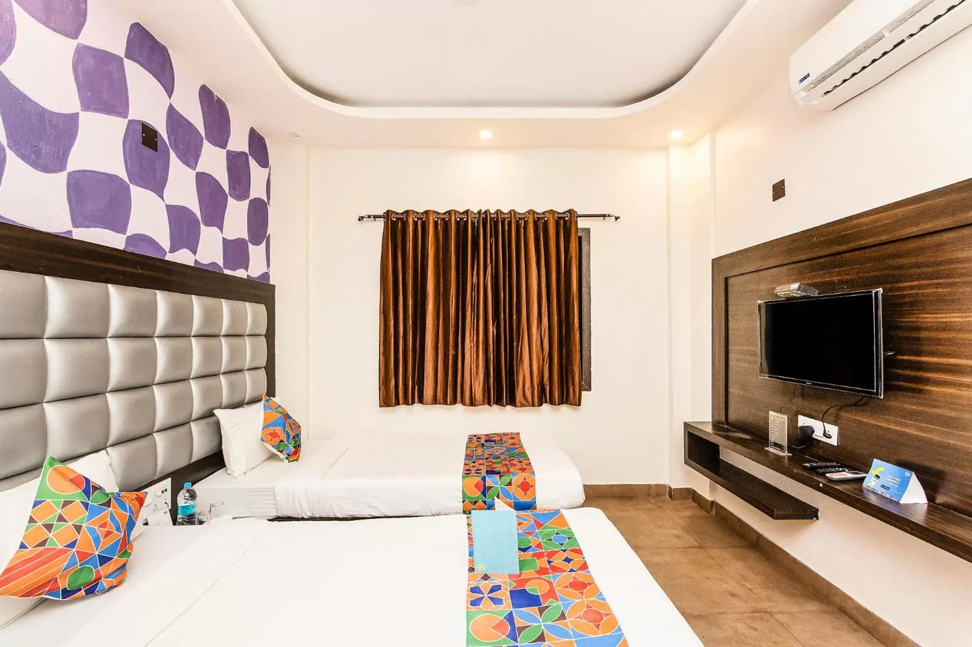 Coffee/tea facilities, Bed in FabHotel De Sivalika Howrah