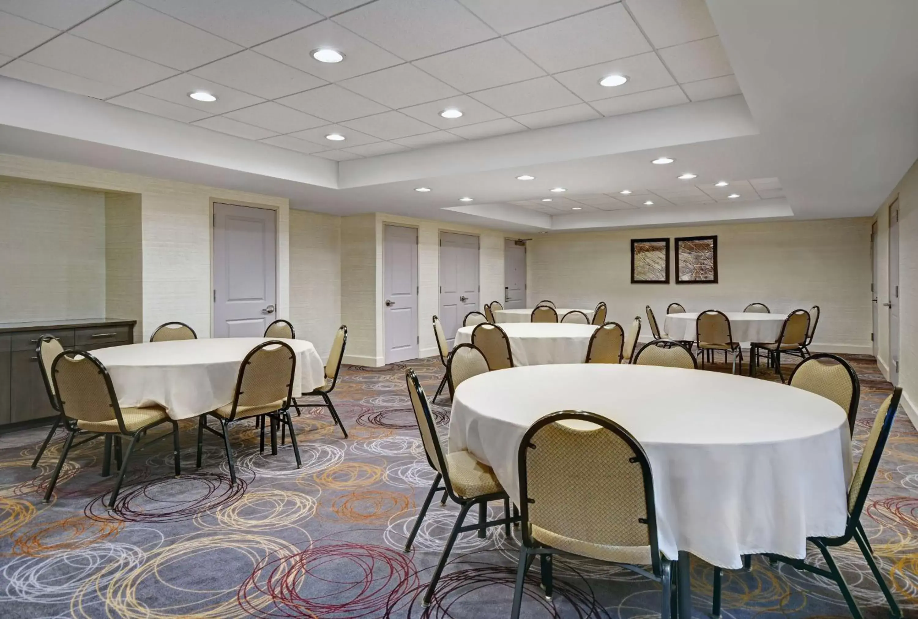 Meeting/conference room in Homewood Suites by Hilton Eatontown