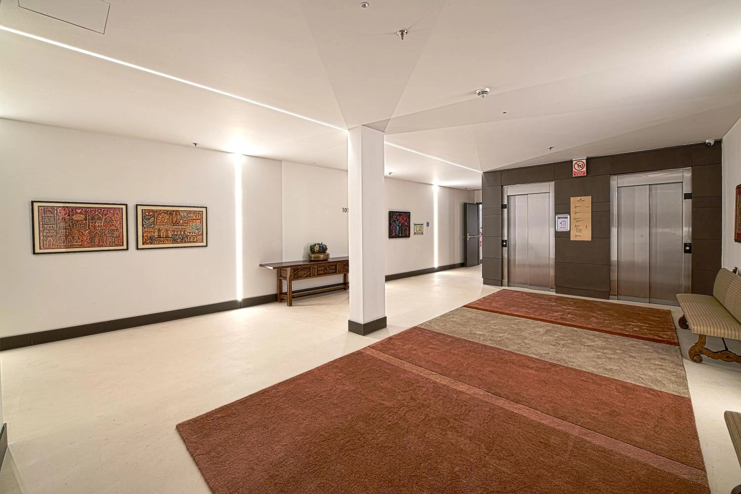 Property building, Bed in Parador de Turismo de León