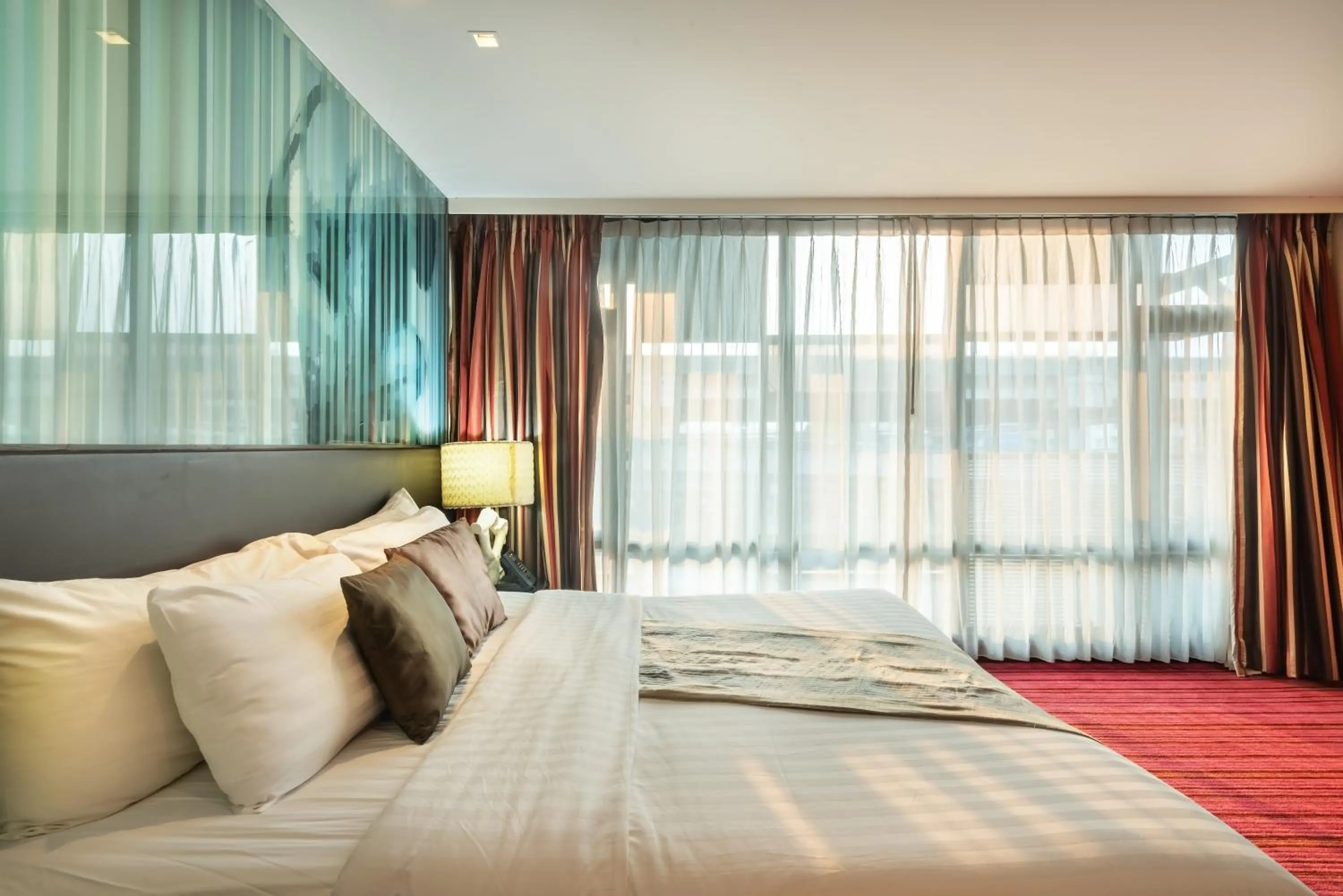 Bed in M2 de Bangkok Hotel