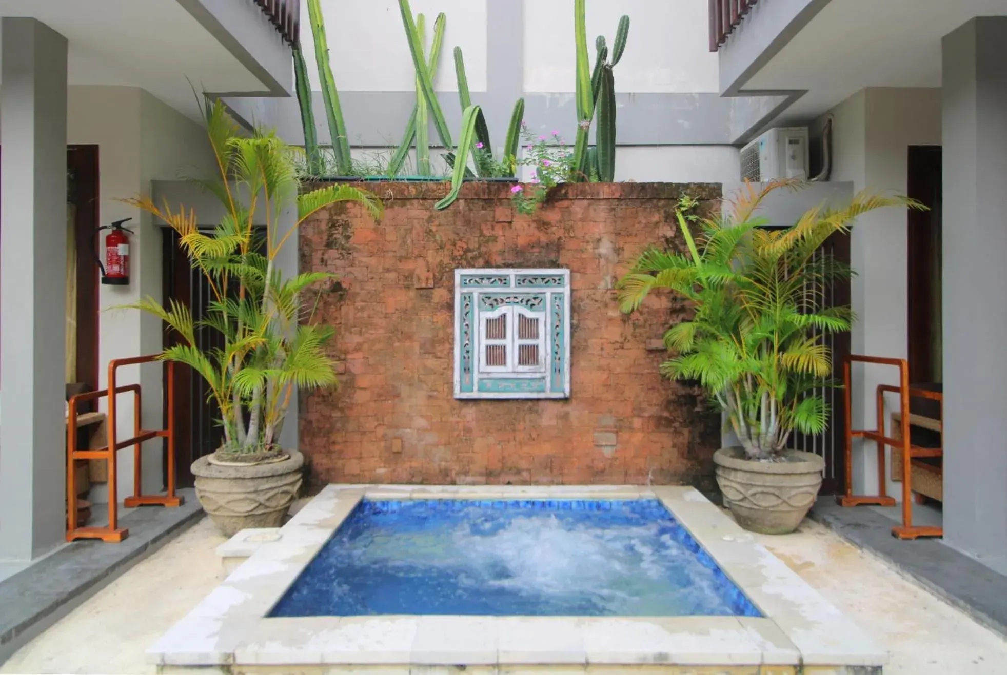 Swimming Pool in Rama Garden Hotel Bali