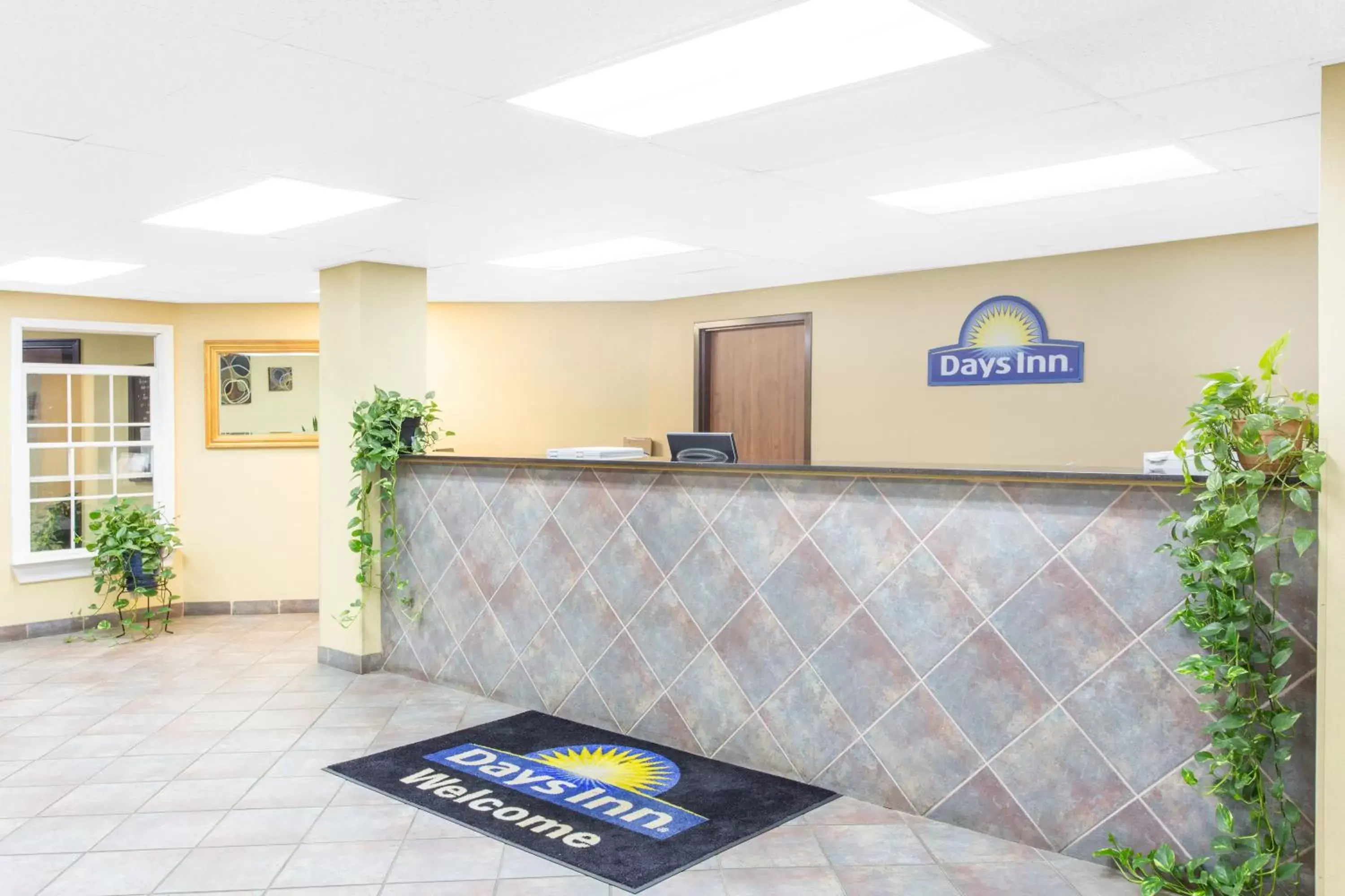 Lobby or reception in Days Inn By Wyndham Phenix City Near Fort Moore Lobby or reception in Days Inn By Wyndham Phenix City Near Fort Moore