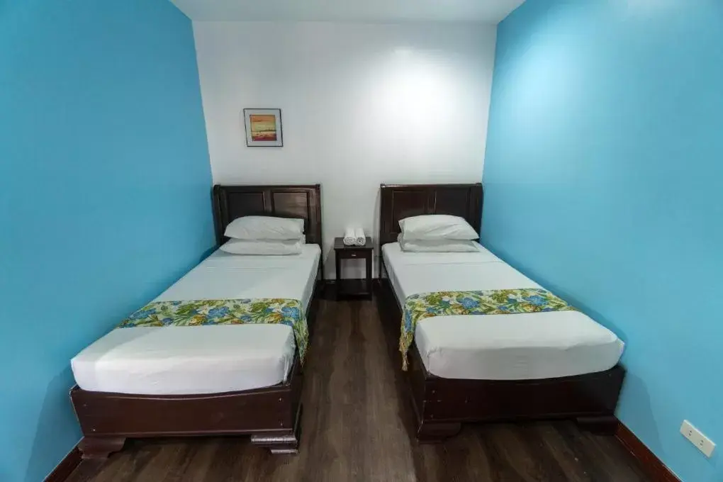 Bed in One Averee Bay Hotel Bed in One Averee Bay Hotel