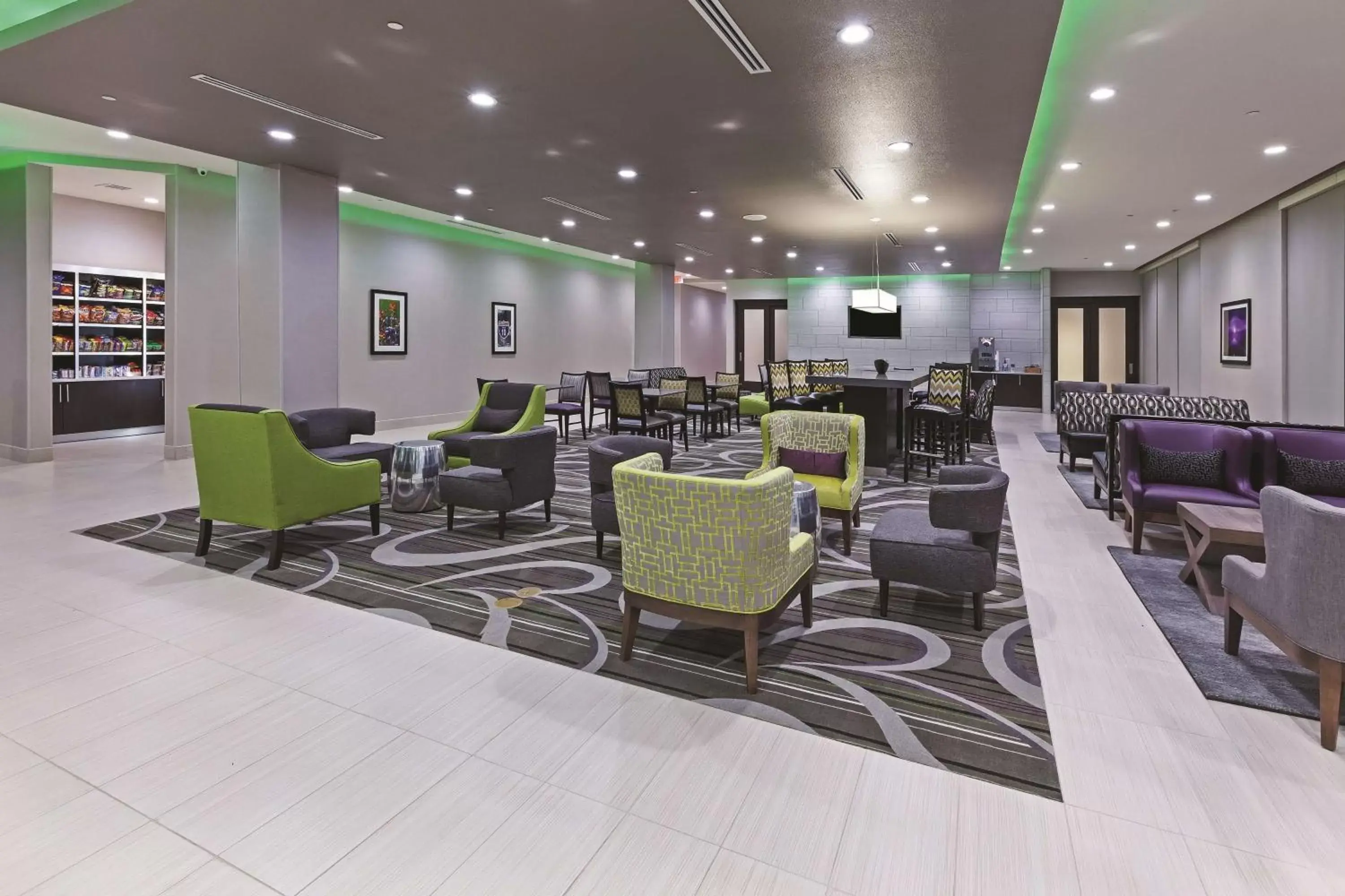 Lobby or reception in La Quinta by Wyndham College Station South