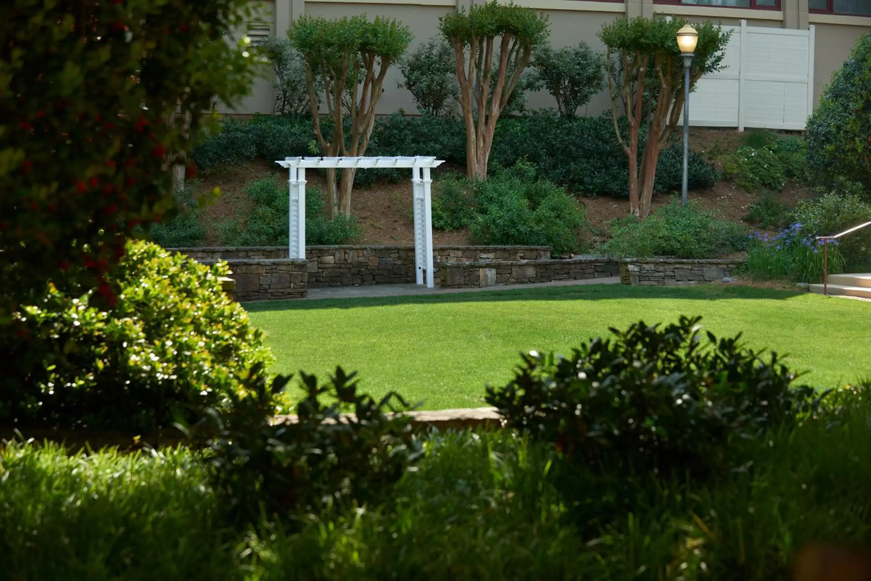 Garden in Emory Conference Center Hotel
