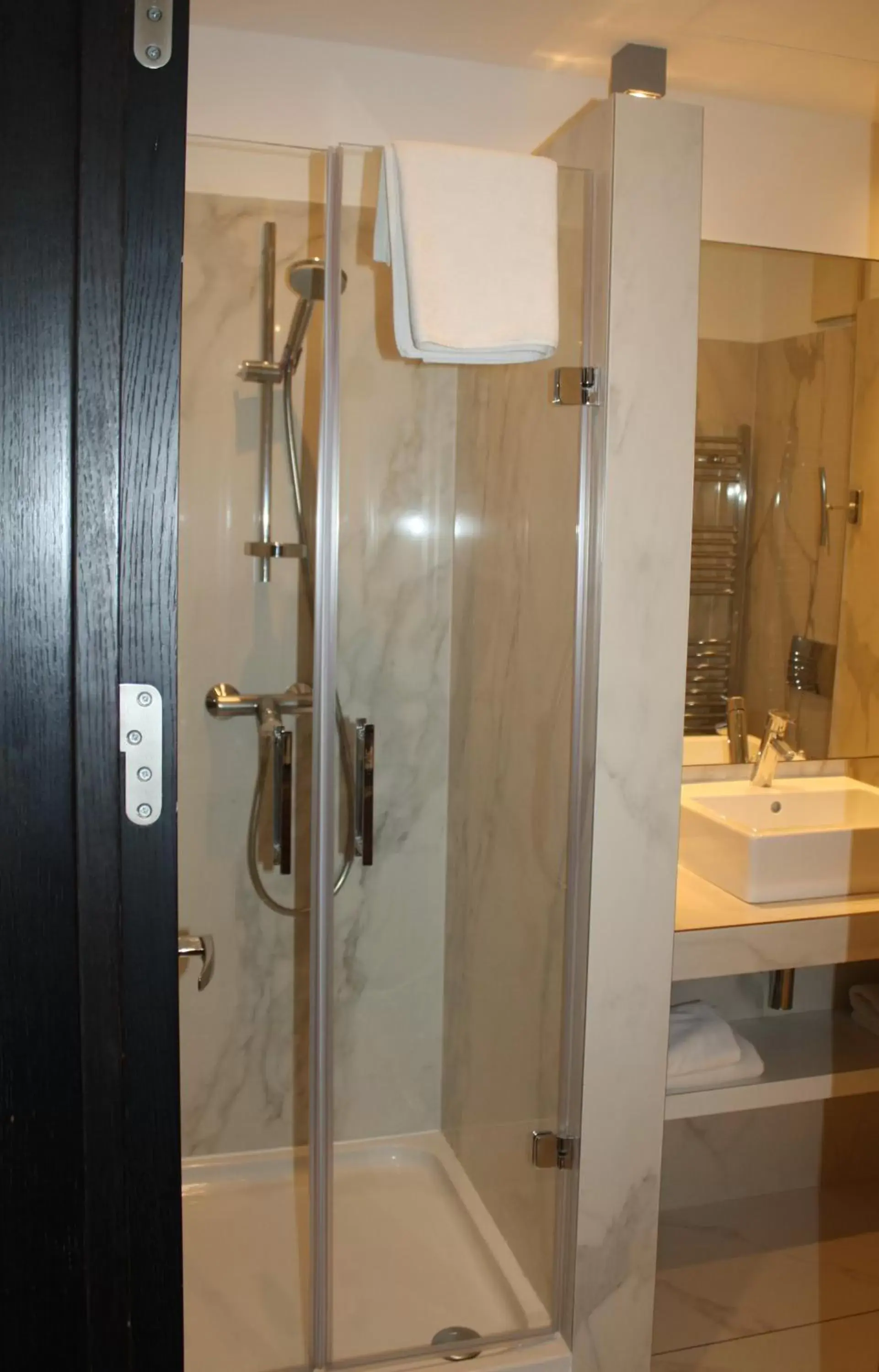 Shower, Bathroom in Continental Hotel Budapest