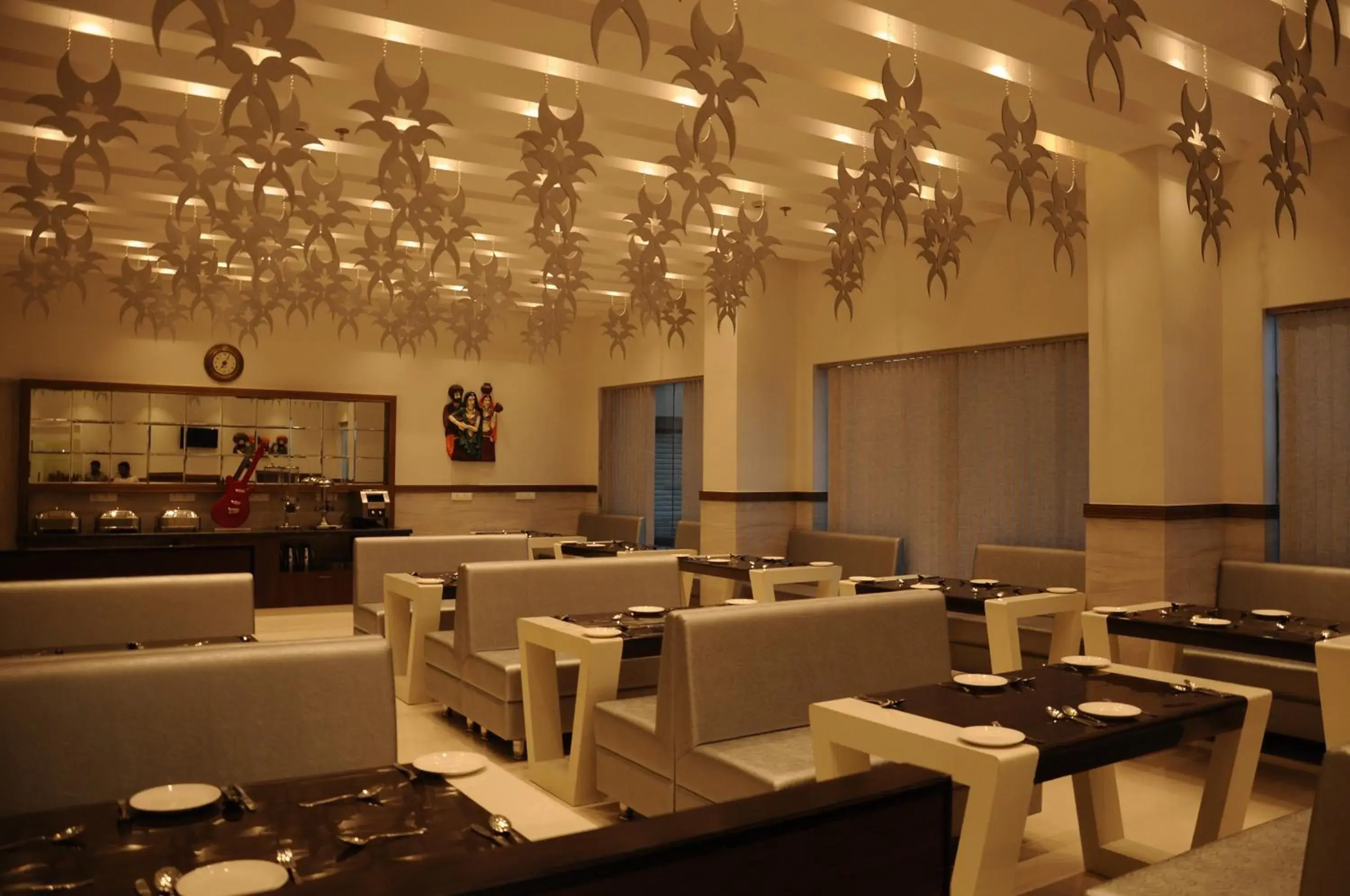 Restaurant/places to eat in Chandra Imperial Restaurant/places to eat in Chandra Imperial