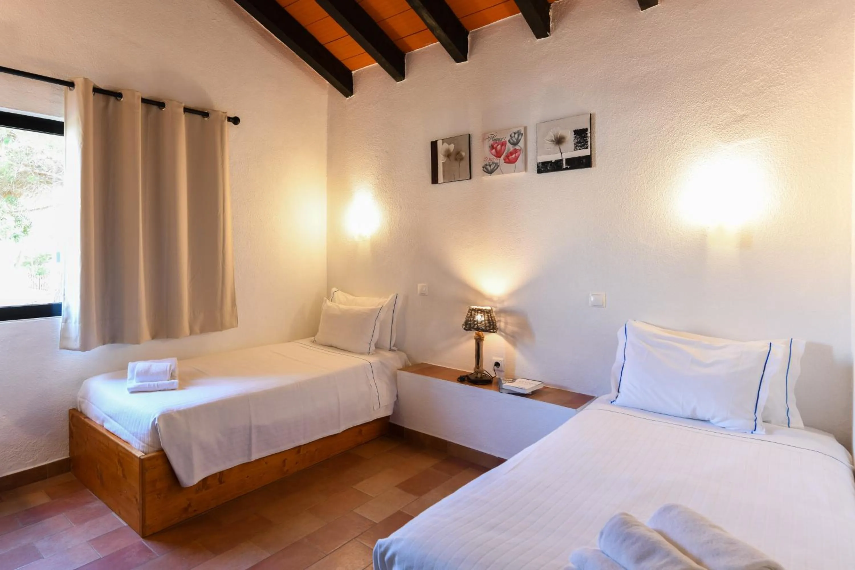 Bed in Pedras Da Rainha