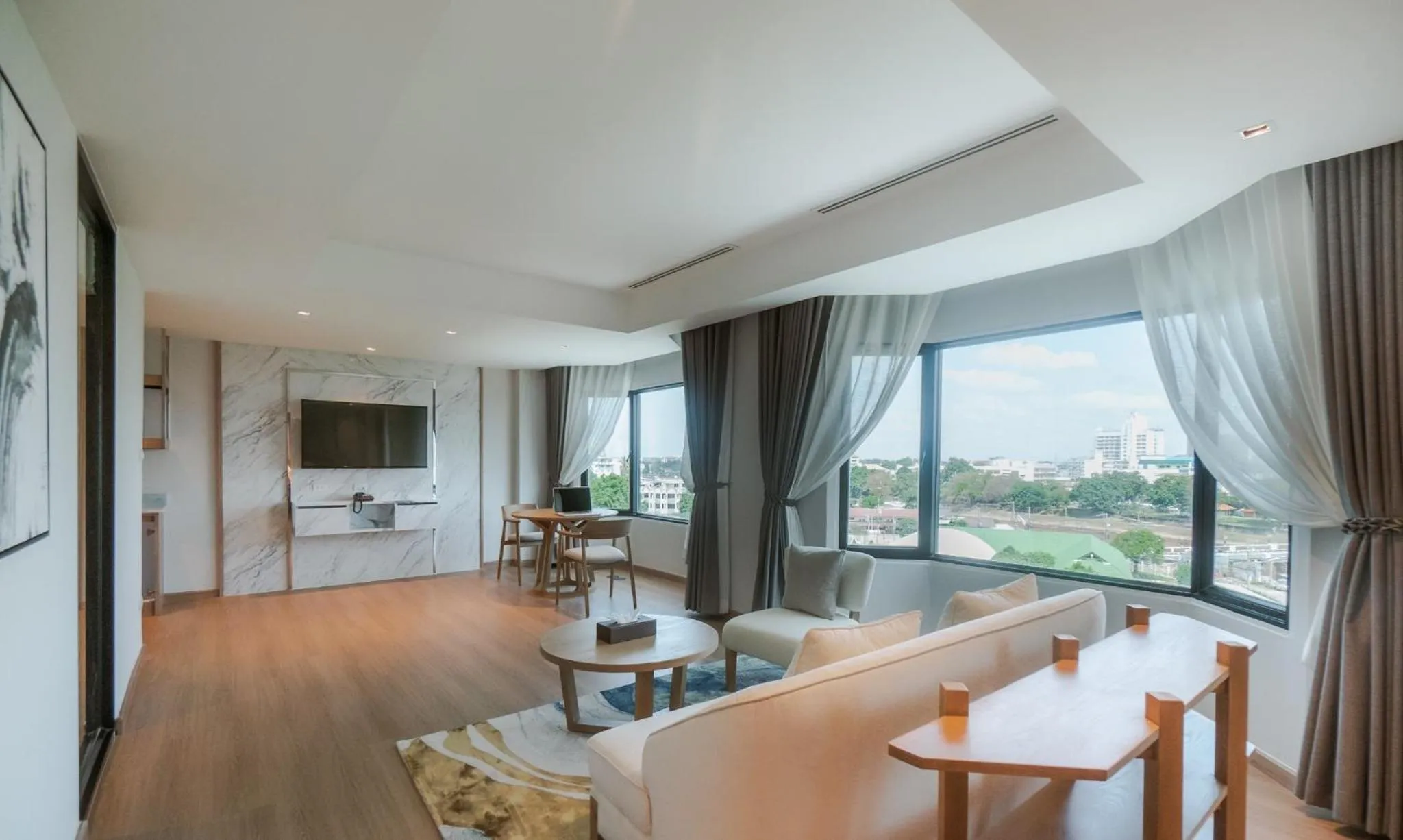 Photo of the whole room in The Grand Riverside Hotel