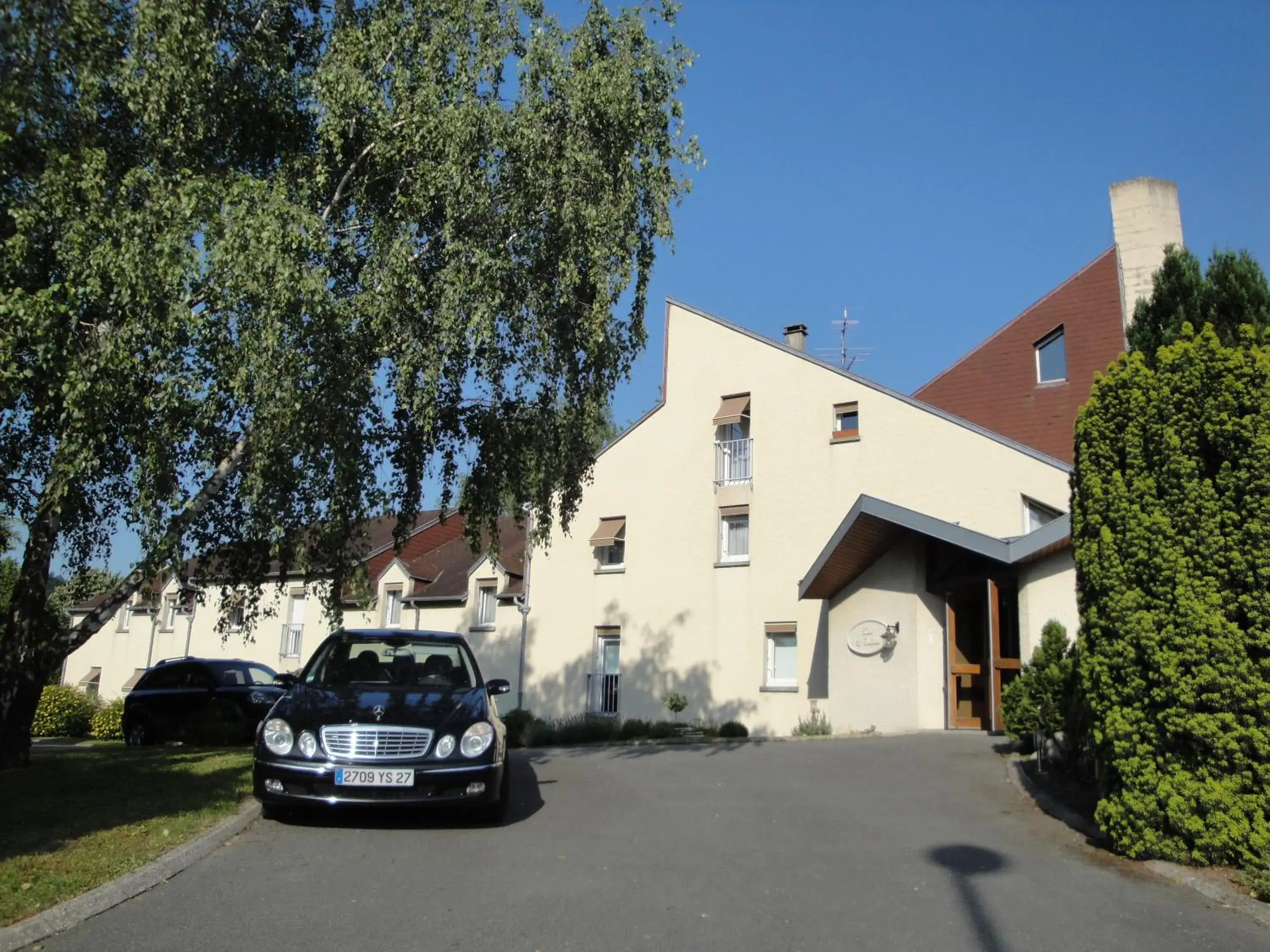 Facade/entrance, Property Building in Hotel Le Drakkar