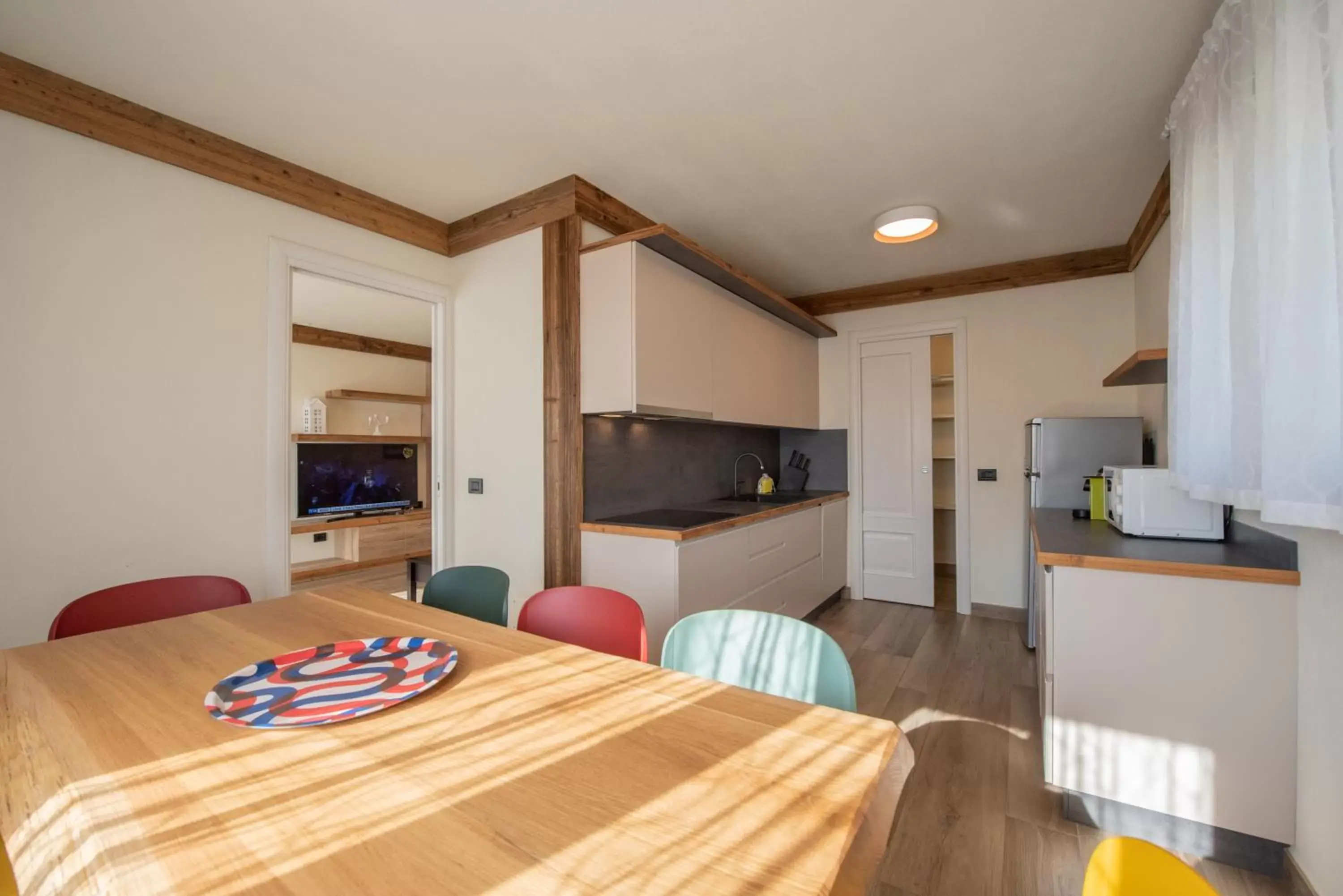 Kitchen or kitchenette, Dining Area in Relais Du Foyer