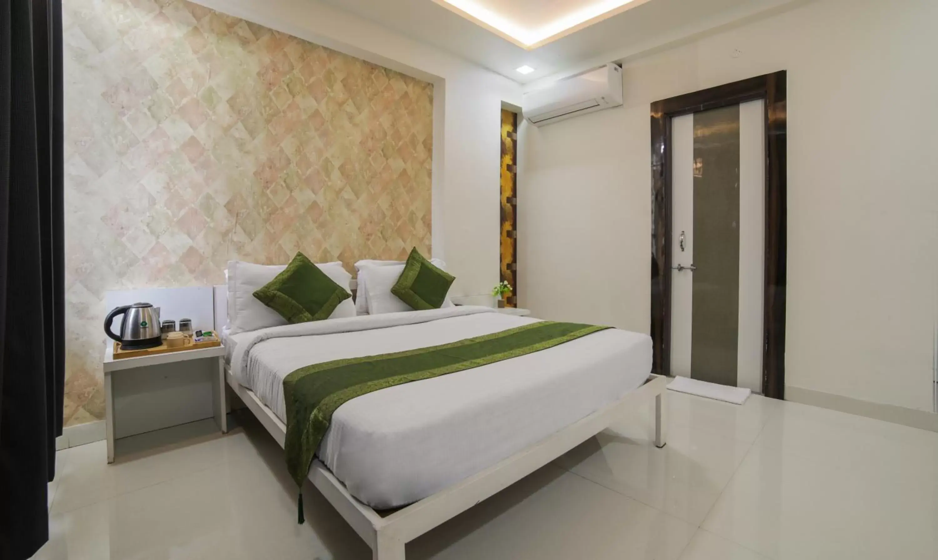 Bedroom, Bed in Itsy Hotels Le Clover Bedroom, Bed in Itsy Hotels Le Clover