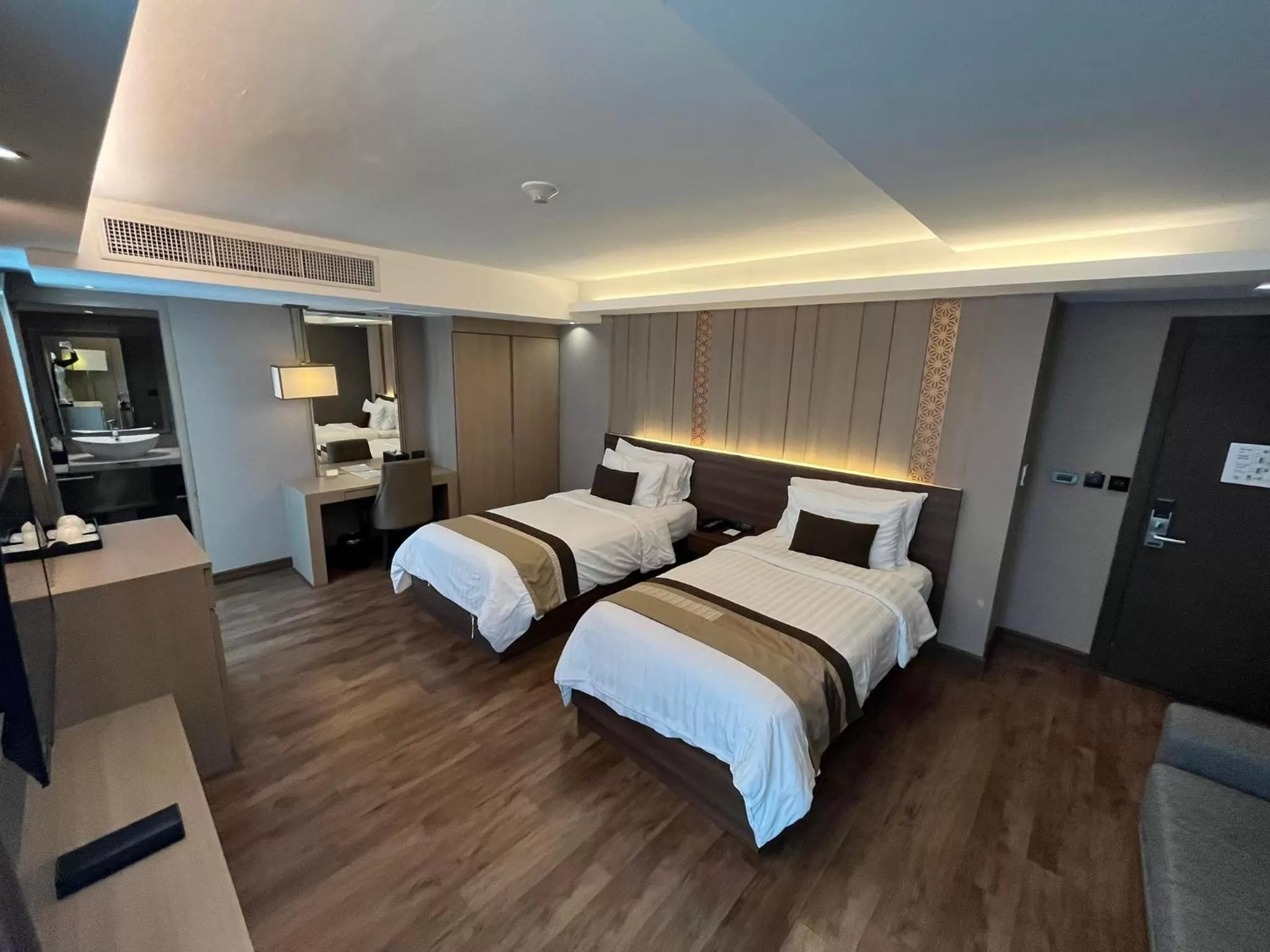 Photo of the whole room, Bed in Arte Hotel - SHA Extra Plus
