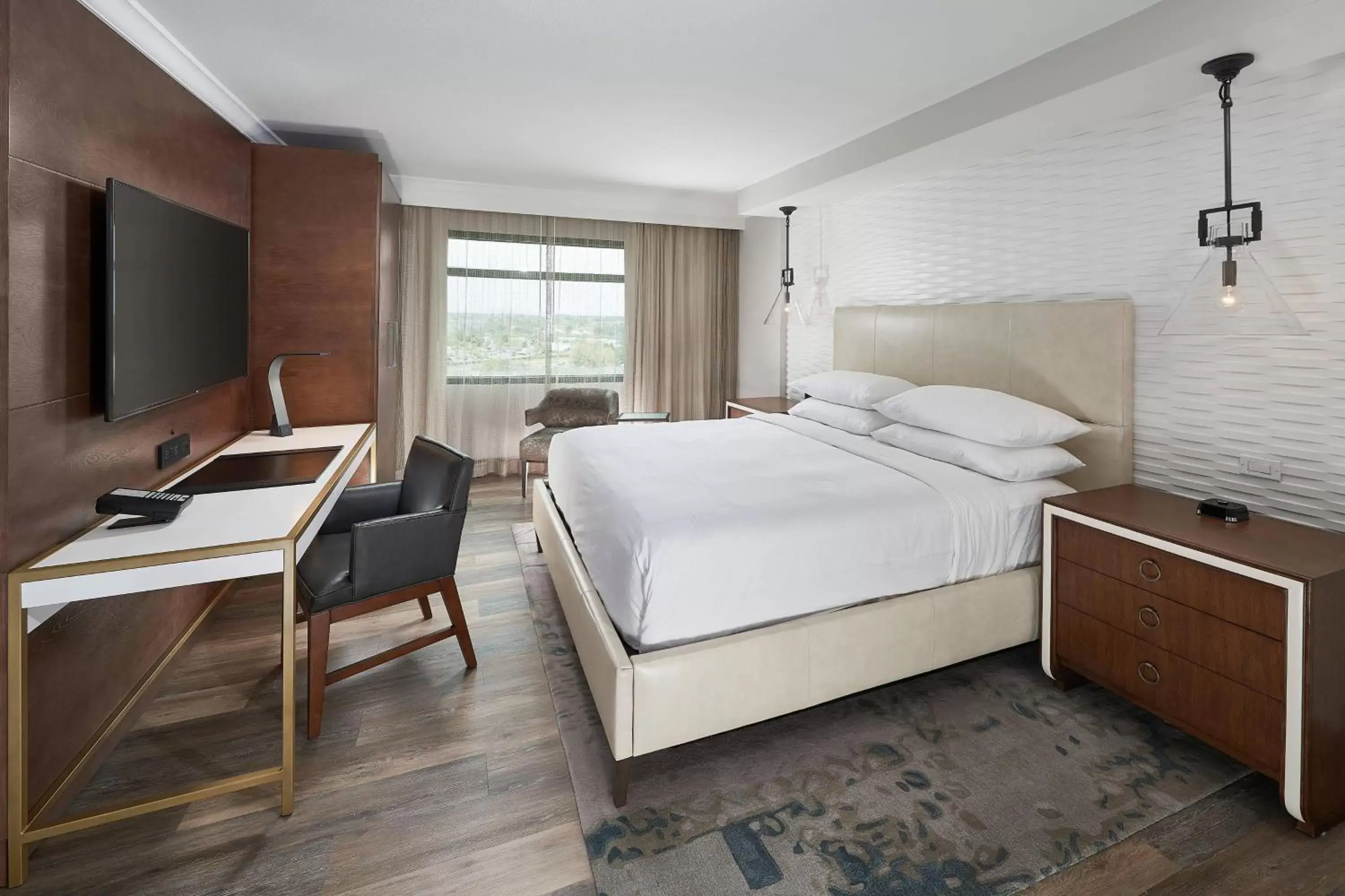 Bedroom, Bed in Orlando Marriott Lake Mary