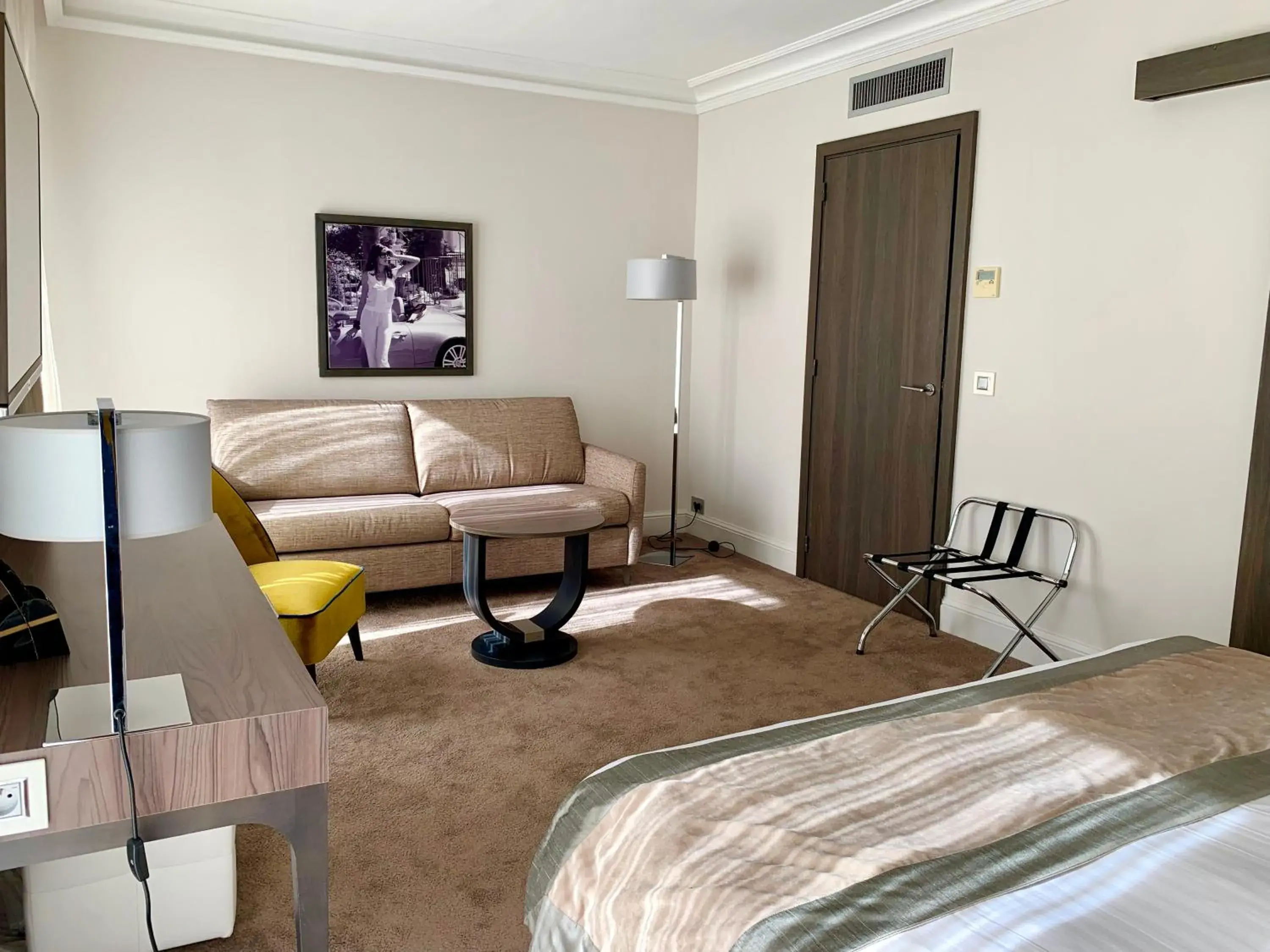 Living room, Seating Area in Hôtel Le Canberra