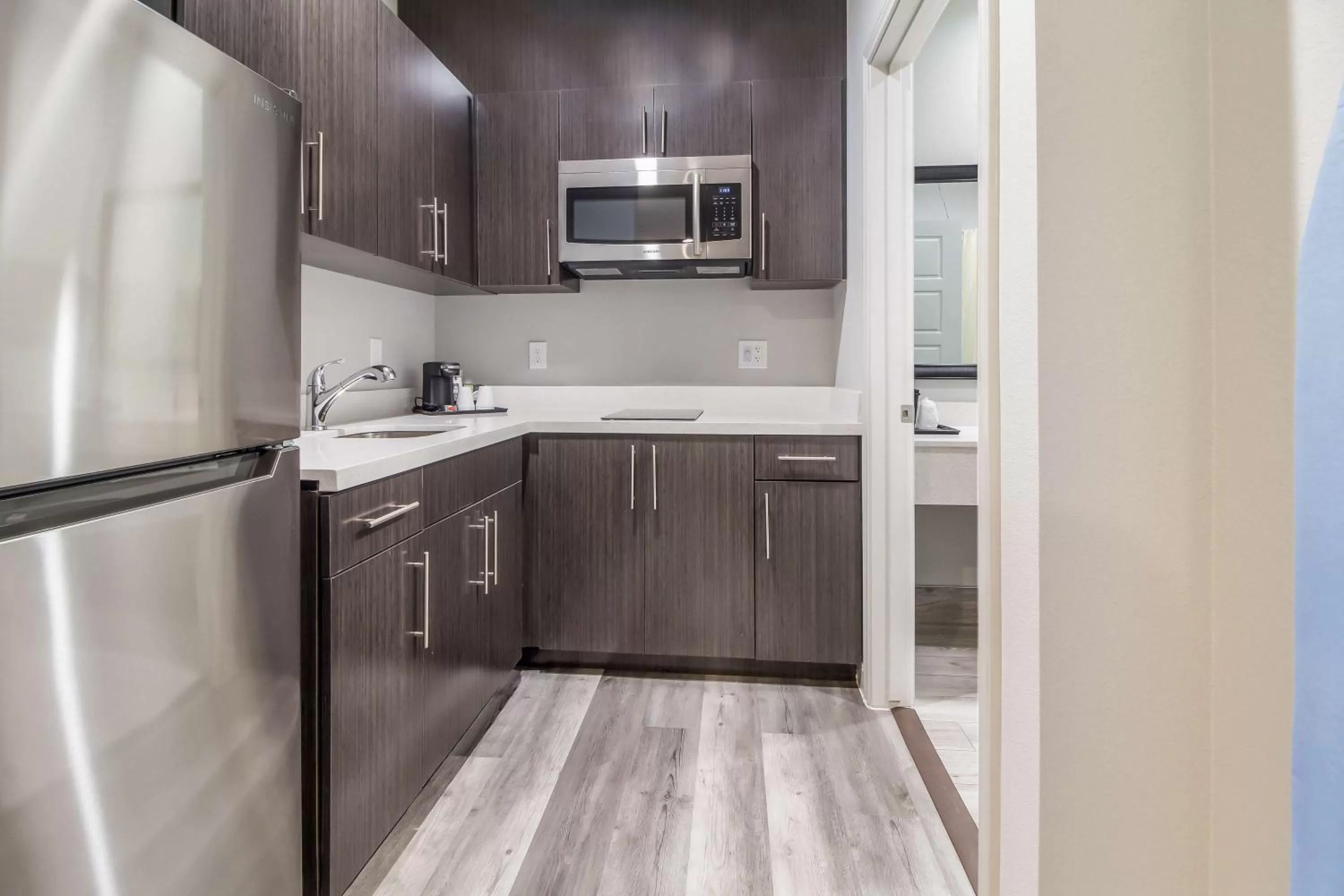 Kitchen or kitchenette in Studio 6 Deer Park, Tx