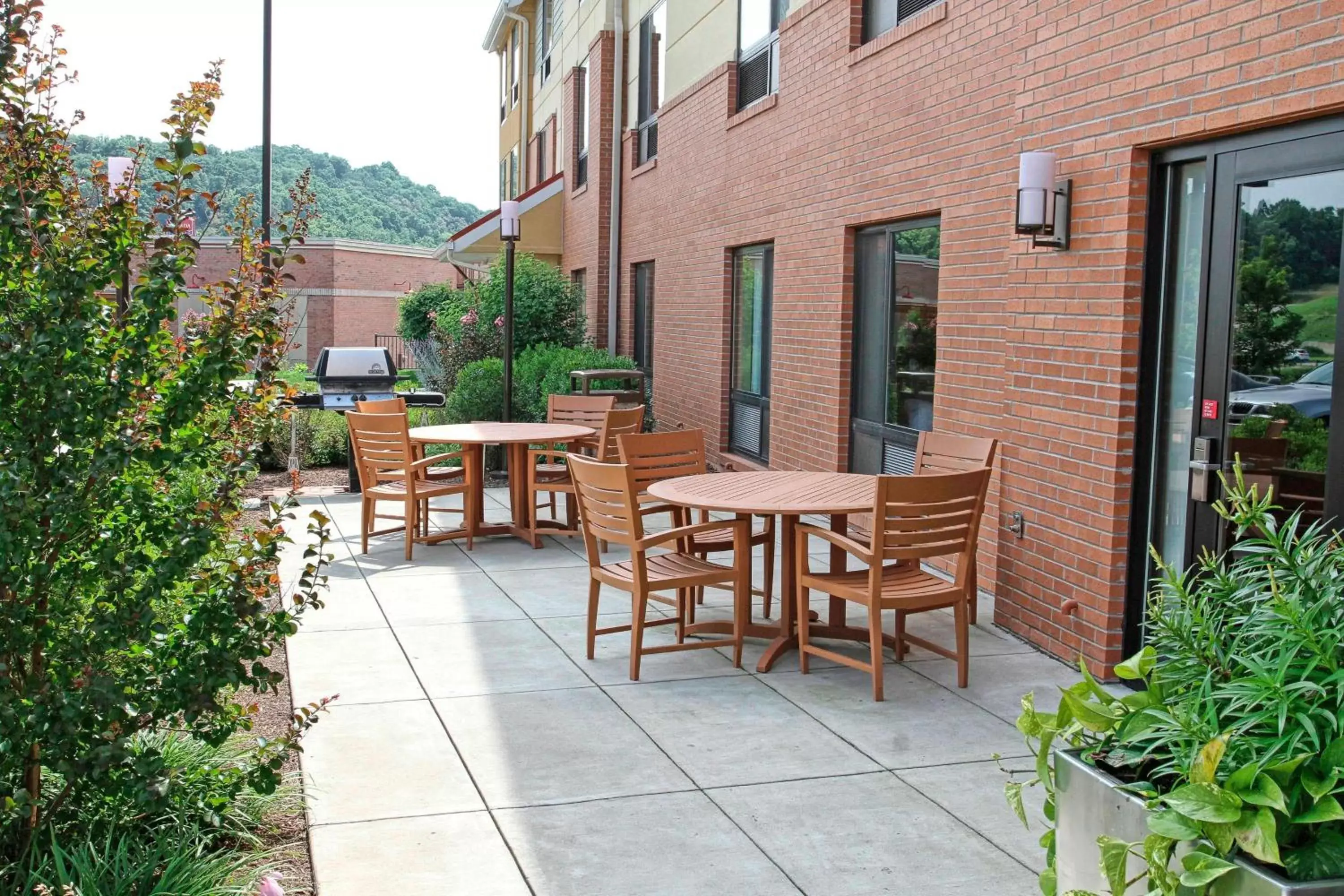 Property building, Patio/Outdoor Area in TownePlace Suites Huntington