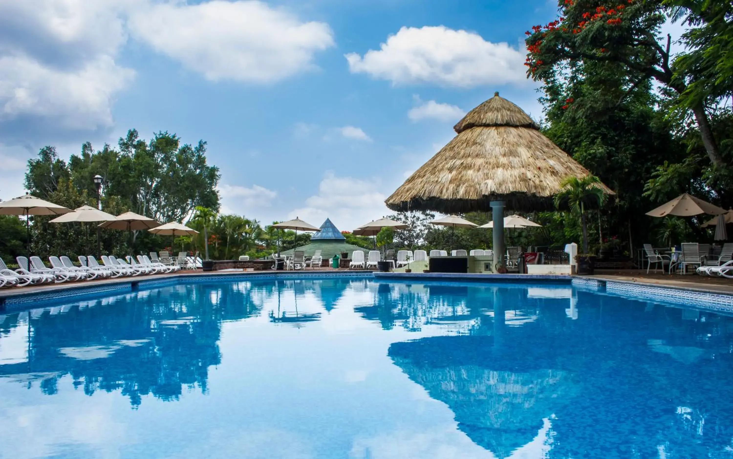 Swimming Pool in Hotel Villa del Conquistador