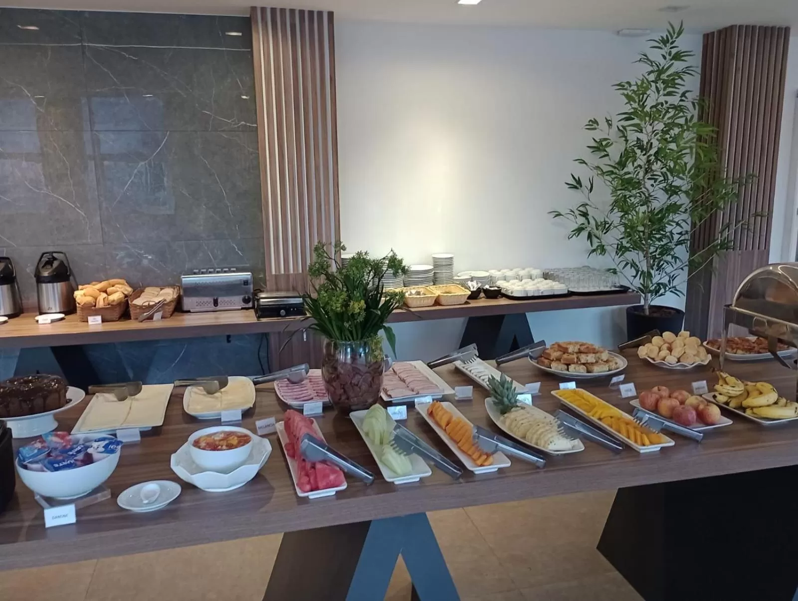 Breakfast in Hotel Global Grupos