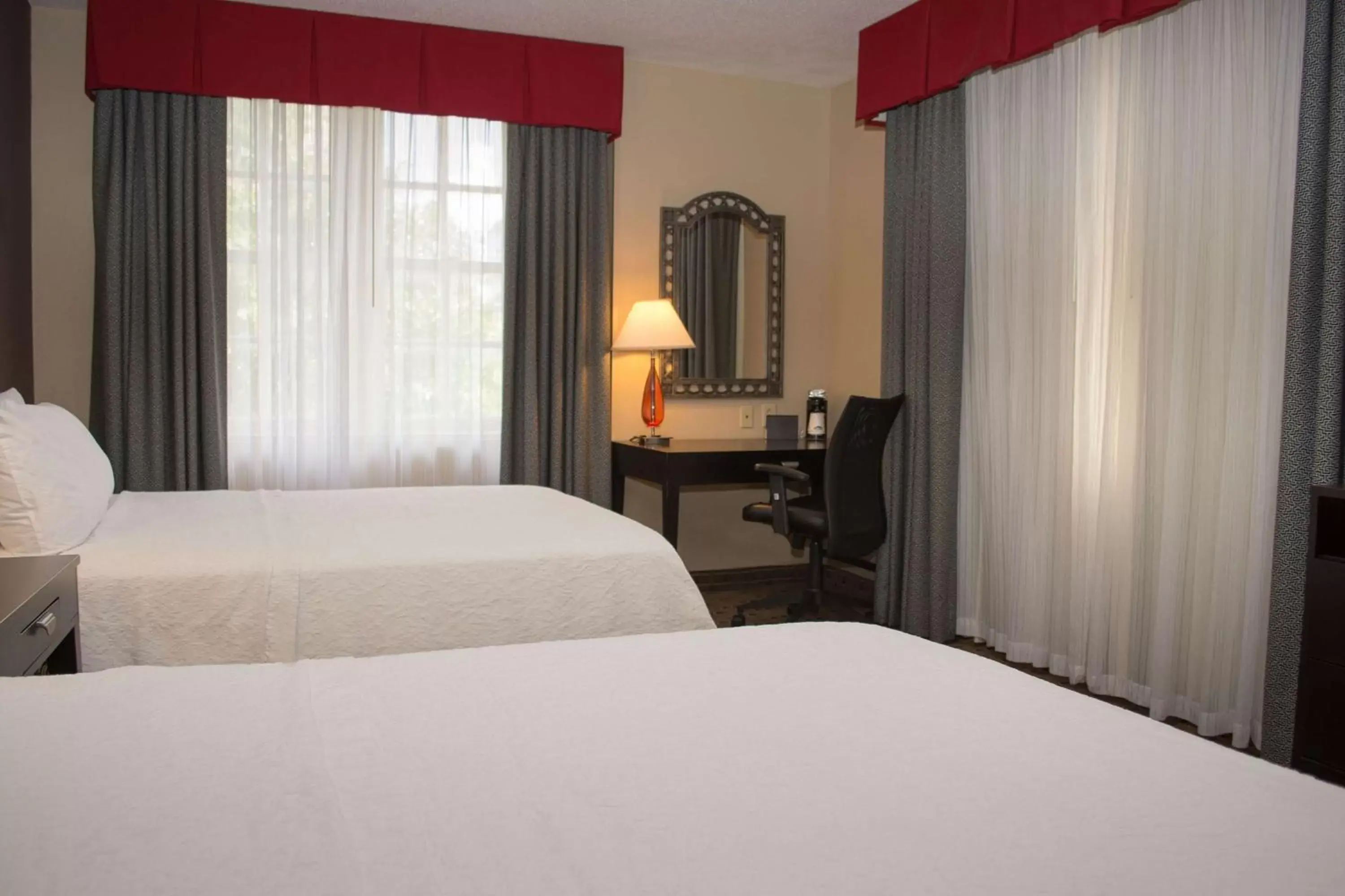 Bedroom, Bed in Hampton Inn & Suites Montgomery-Downtown