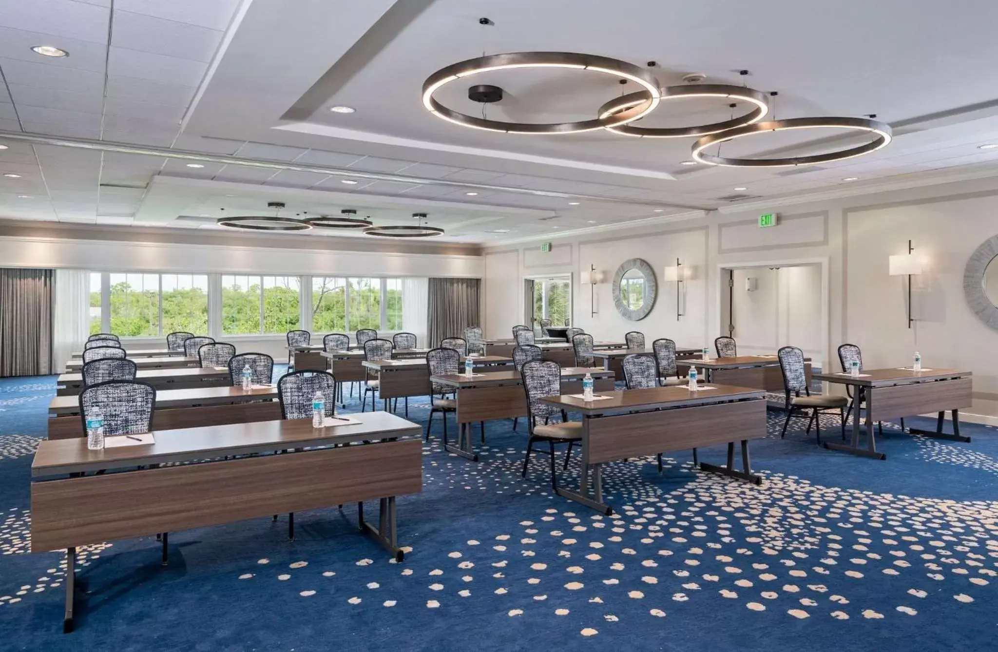 Meeting/conference room, Restaurant/Places to Eat in DoubleTree Suites by Hilton Naples