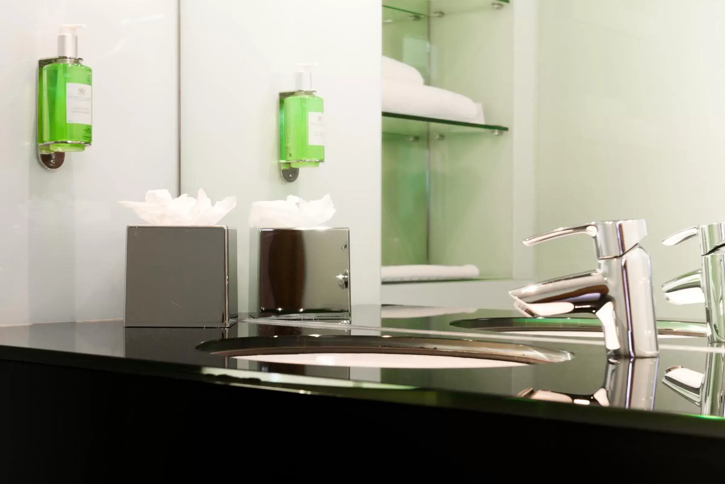 Double Room - Disability Access in Ramada Encore Leicester City Centre Double Room - Disability Access in Ramada Encore Leicester City Centre