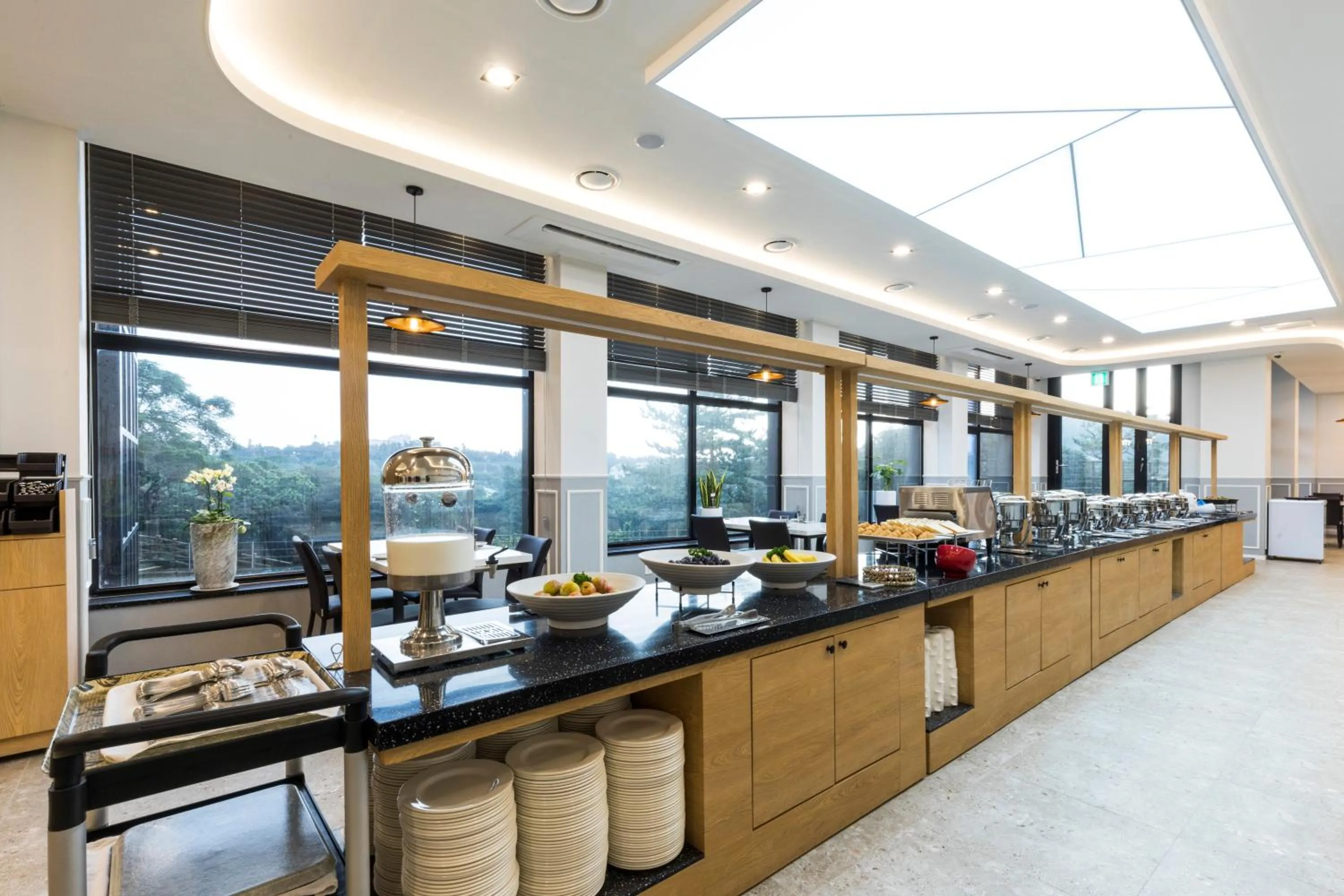 Restaurant/places to eat in Casaloma Hotel