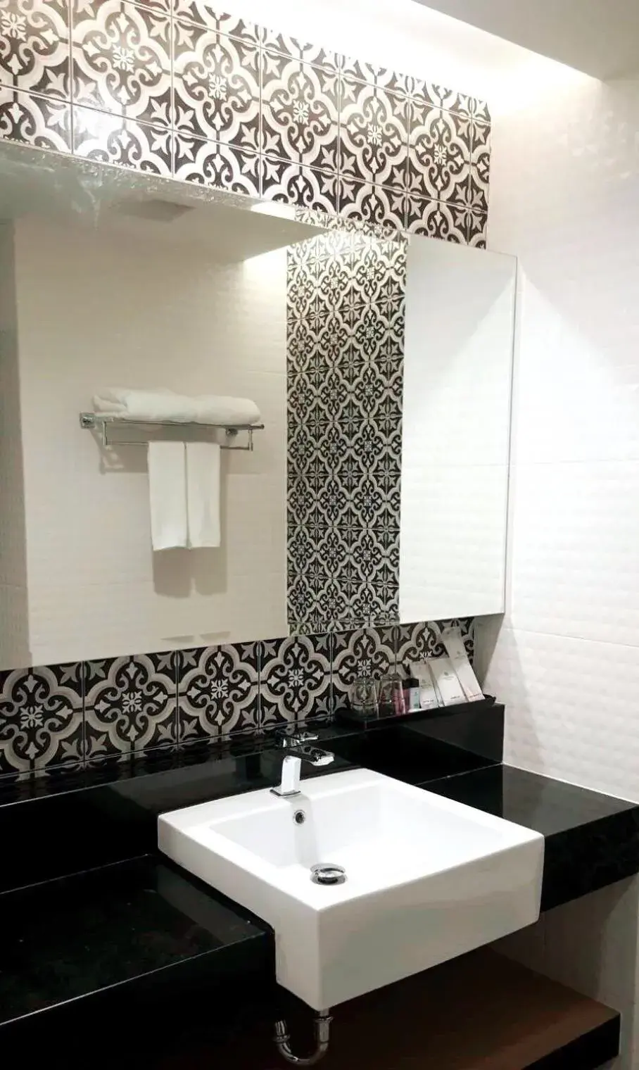 Bathroom in Chezzotel Pattaya