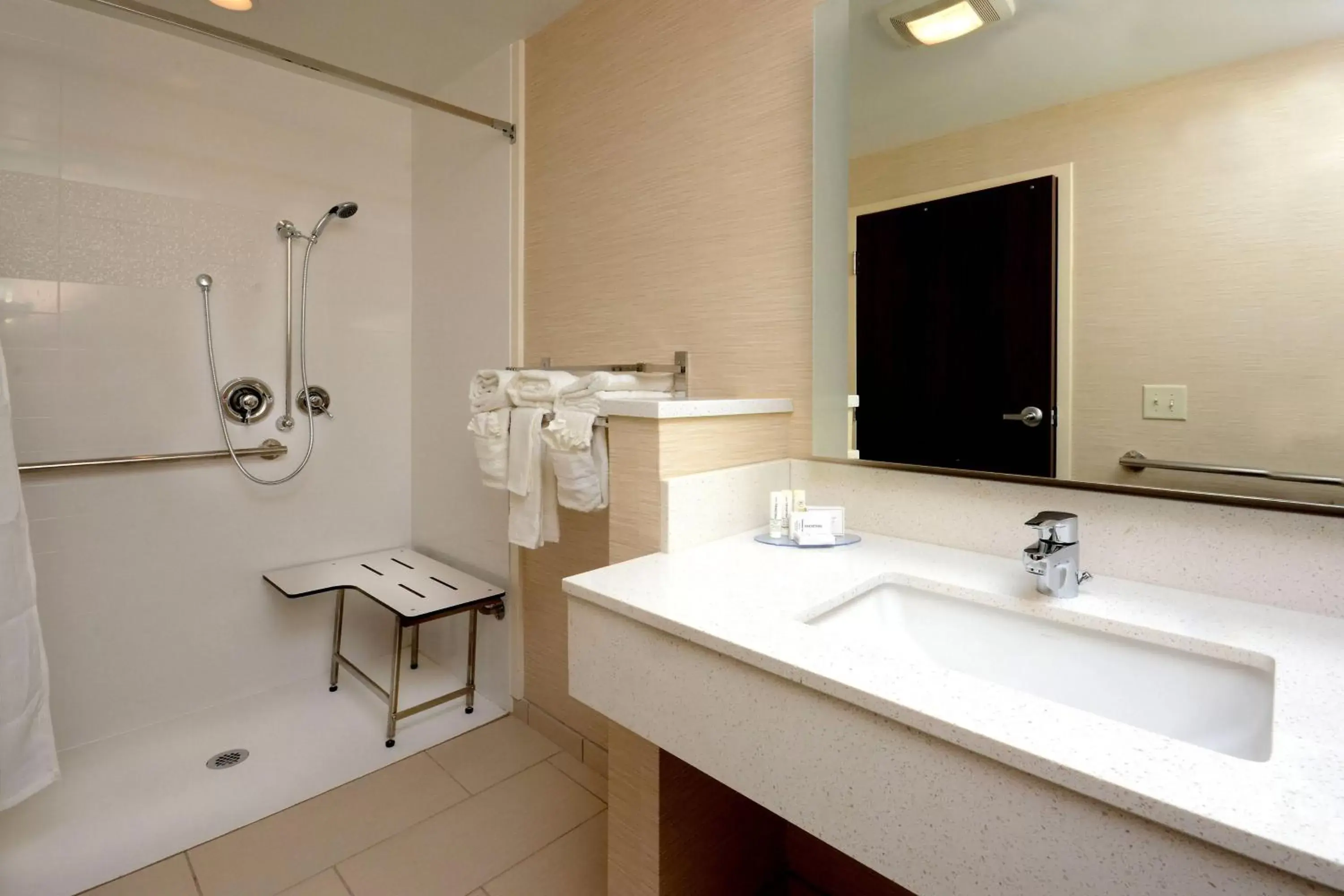 Bathroom in Fairfield Inn & Suites by Marriott Raleigh Capital Blvd./I-540