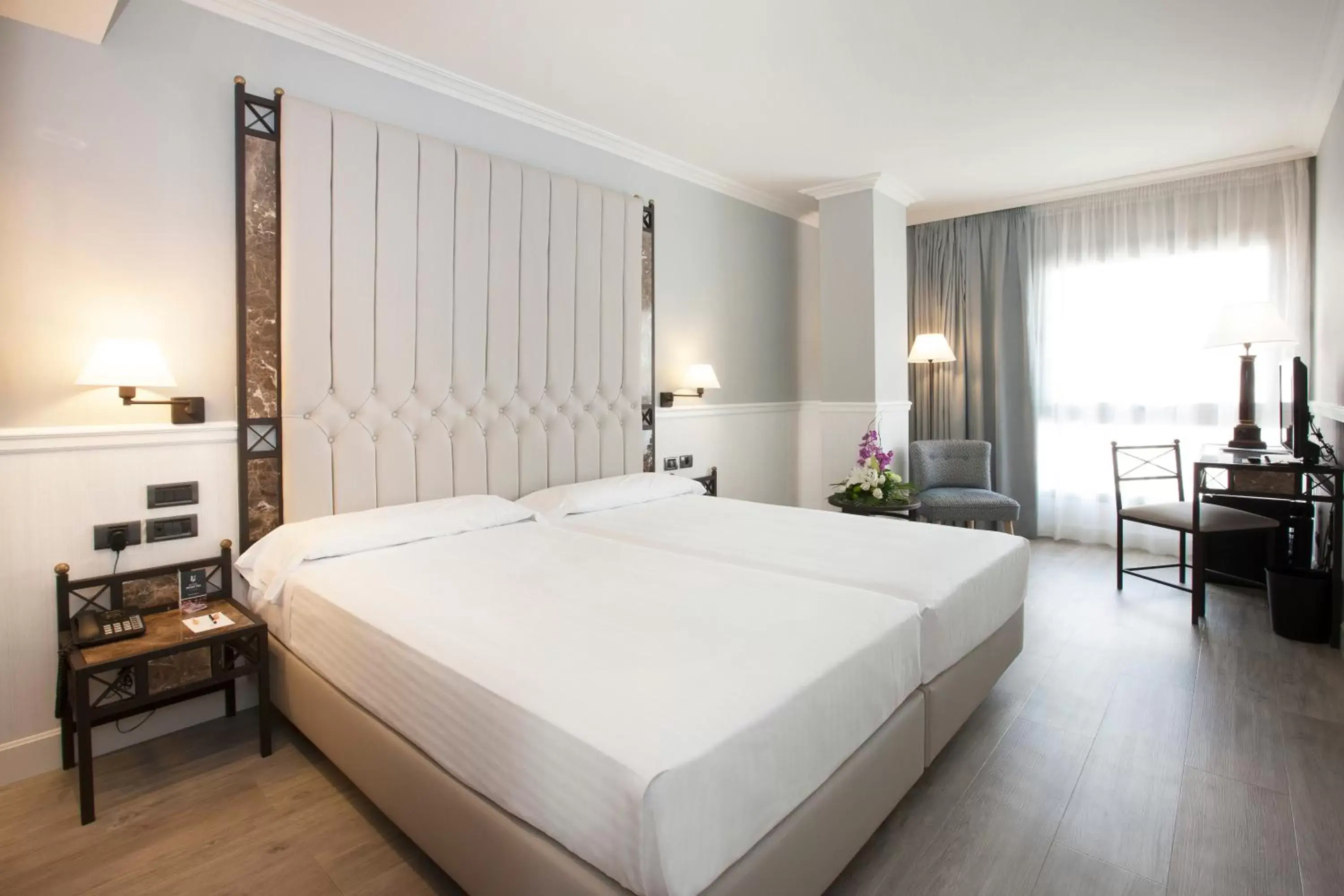 Bed in Hotel Gran Via