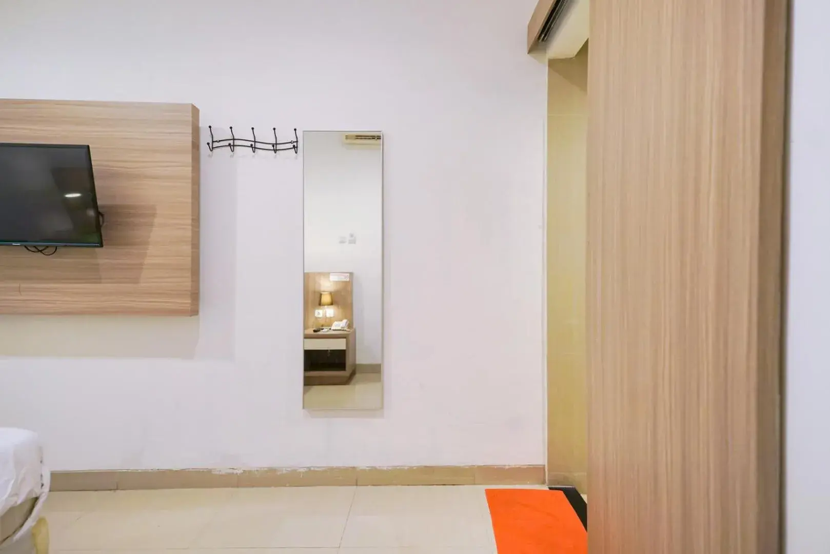 Bedroom, Floor Plan in Urbanview Hotel Bes Mangga Besar