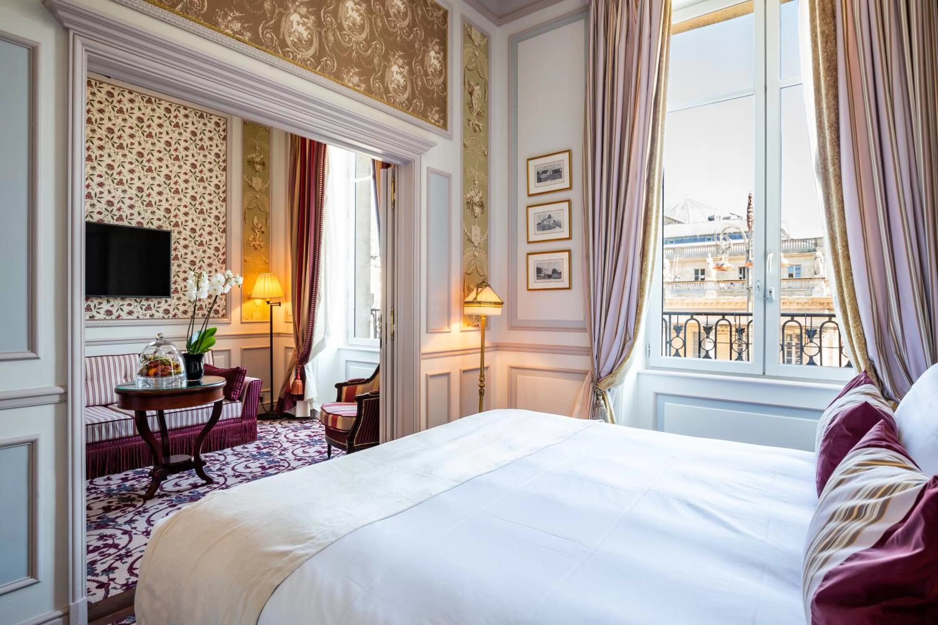 Junior Suite with Opera View in InterContinental Bordeaux Le Grand Hotel, an IHG Hotel