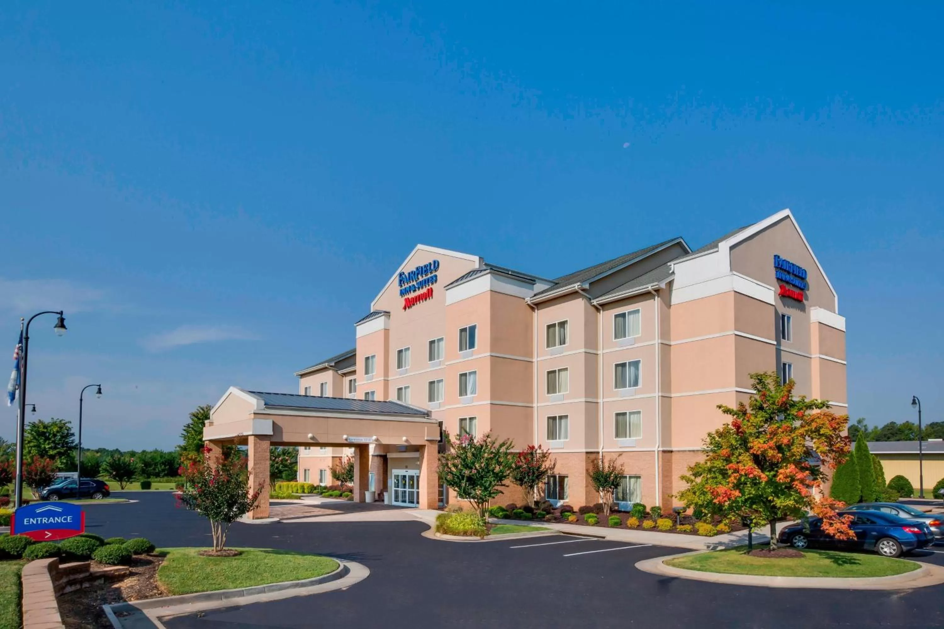 Property building in Fairfield Inn and Suites South Hill I-85