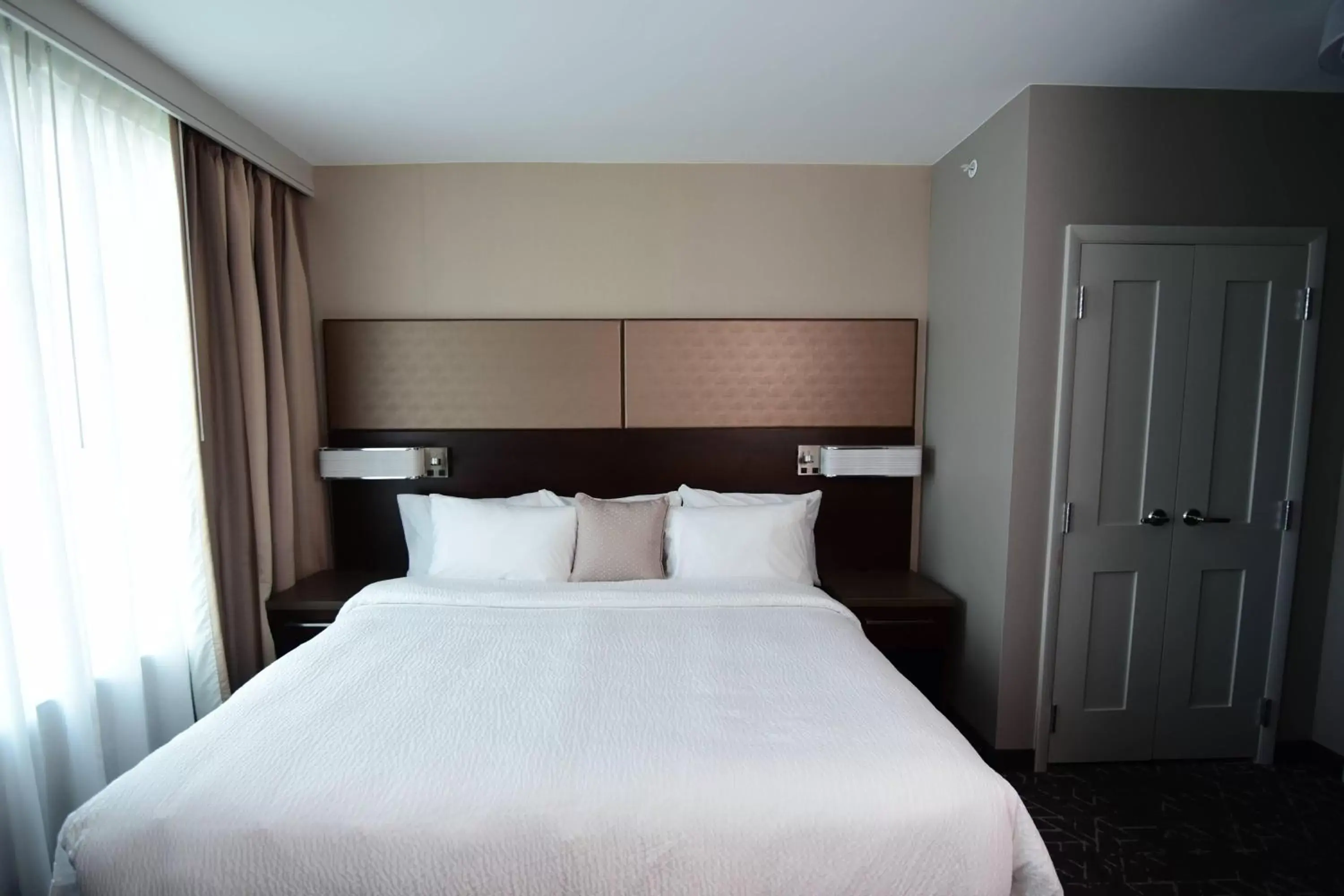 Bedroom, Bed in Residence Inn by Marriott Nashville Downtown/Convention Center