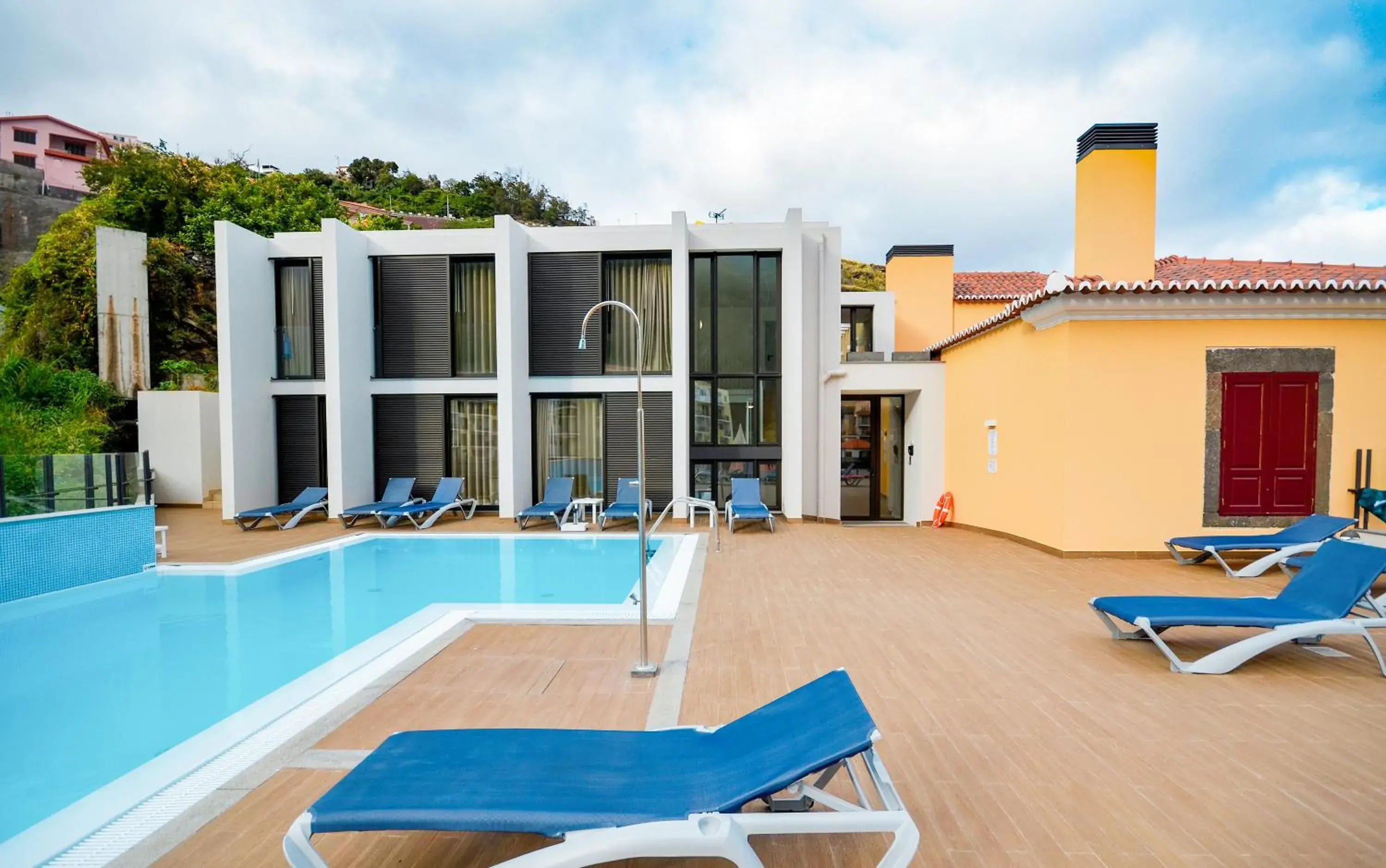 Swimming Pool in Hotel Solar Bom Jesus